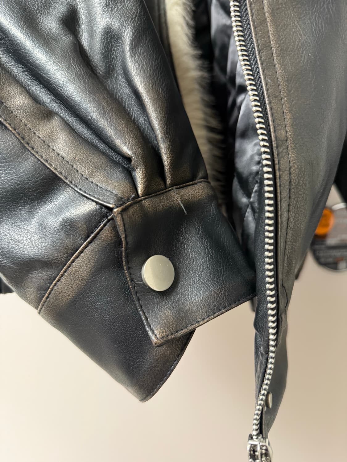 러프넥 무스탕 브라운 S (택달린 새상품) 상품이미지8