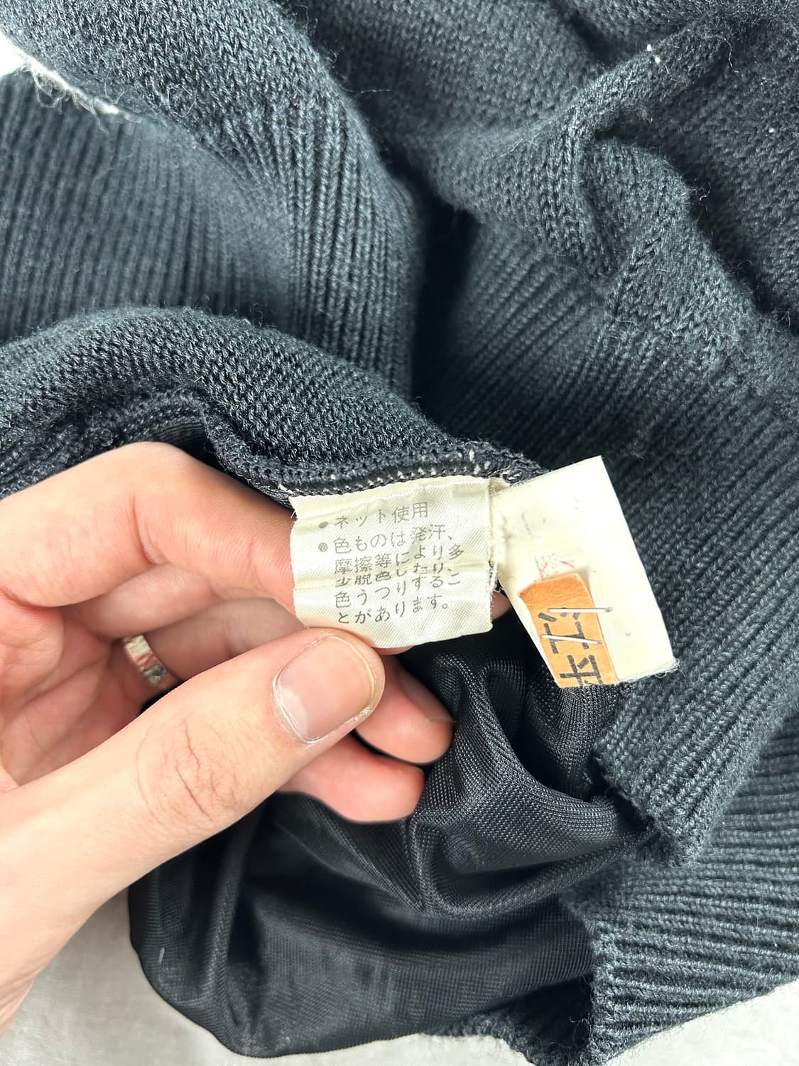 Black PIA 크로스 라인 니트 상품이미지6