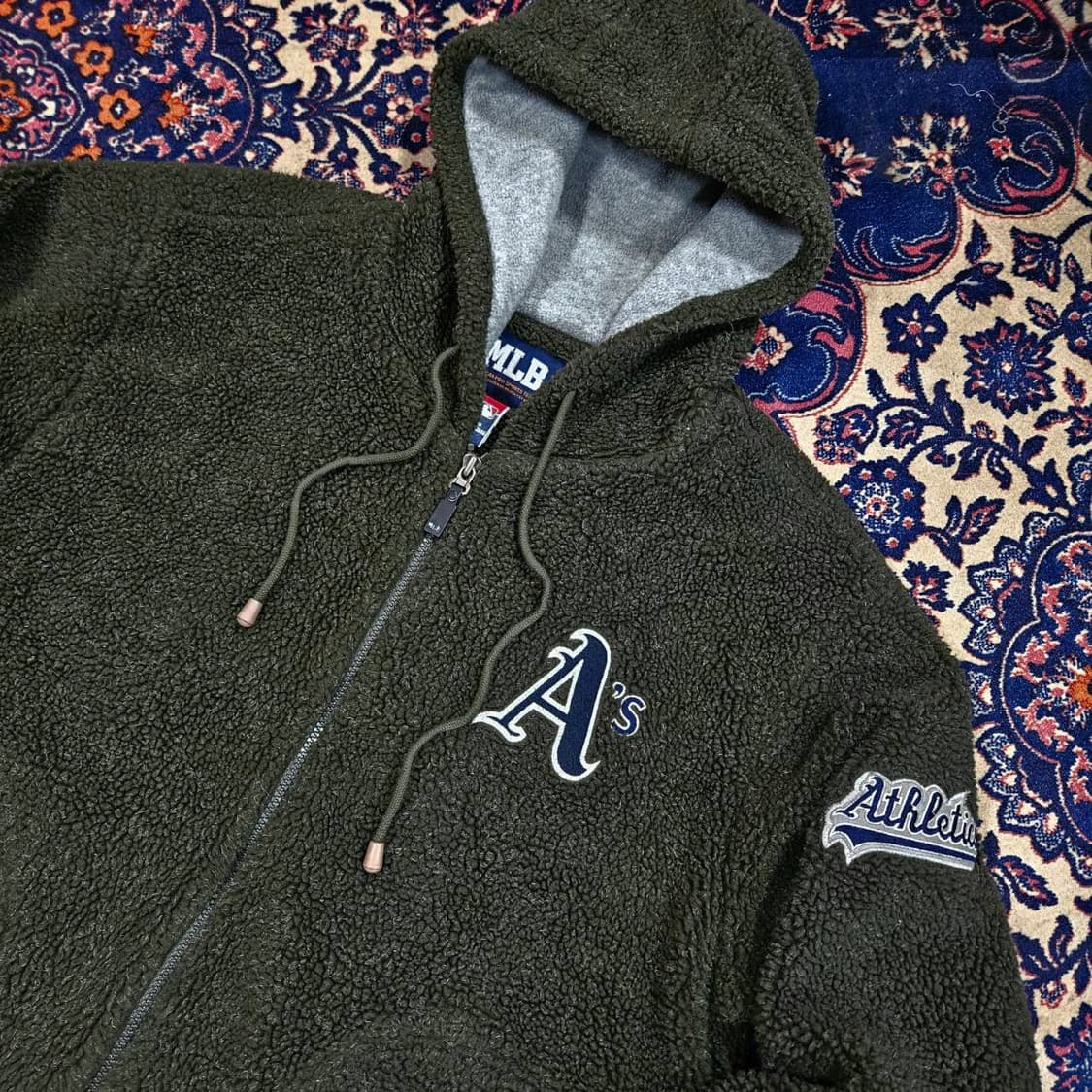 엠엘비(MLB) 에틀란타 마제스틱 패치드 후드 플리스 자켓 상품이미지2