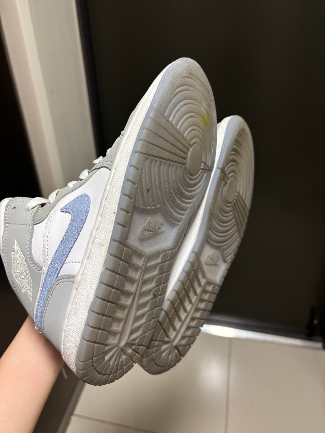 나이키 에어 조던1 하이 그레이 230 상품이미지2