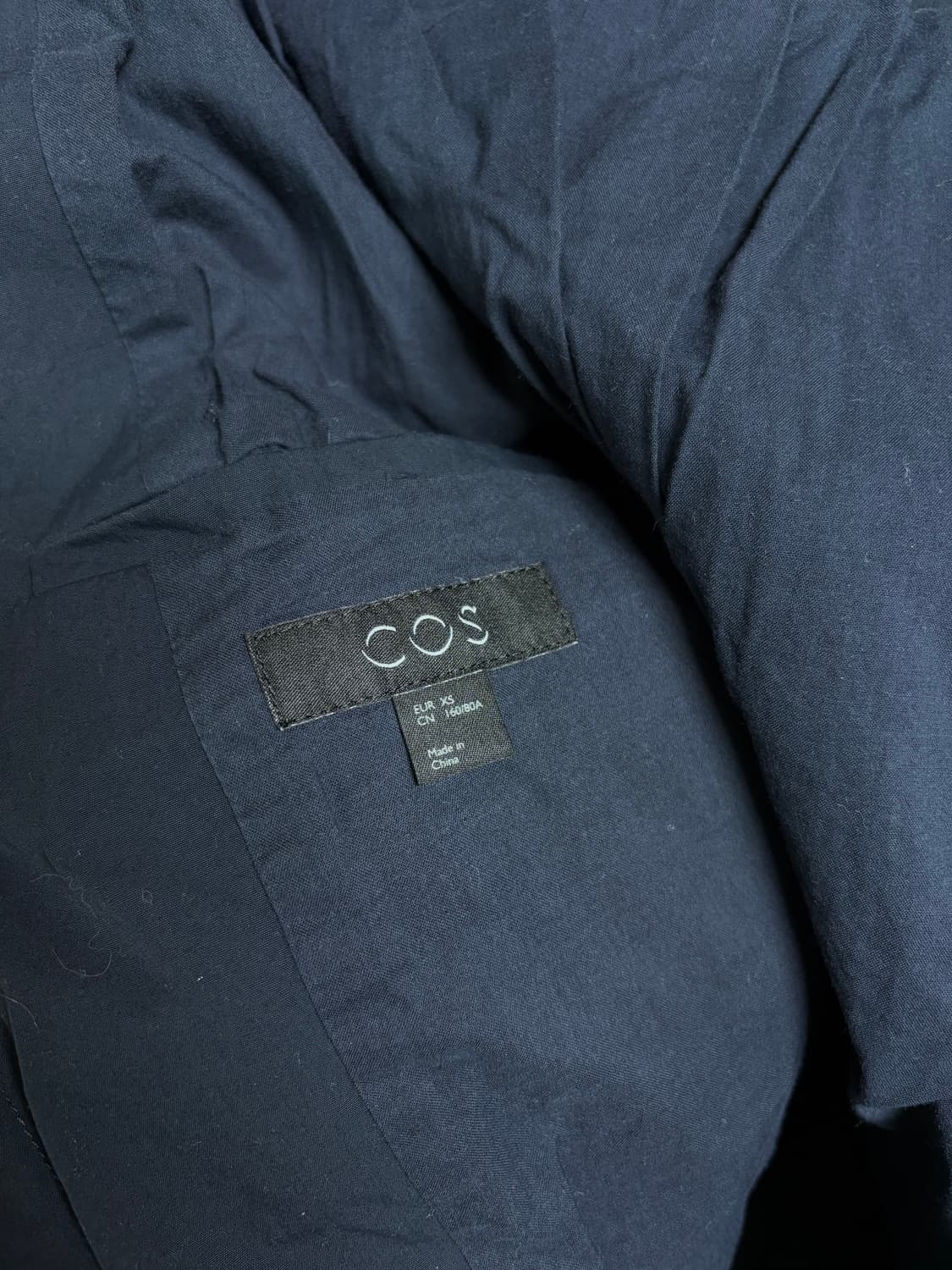 COS 패딩 후디드 파카 피쉬테일 네이비 XS 상품이미지6