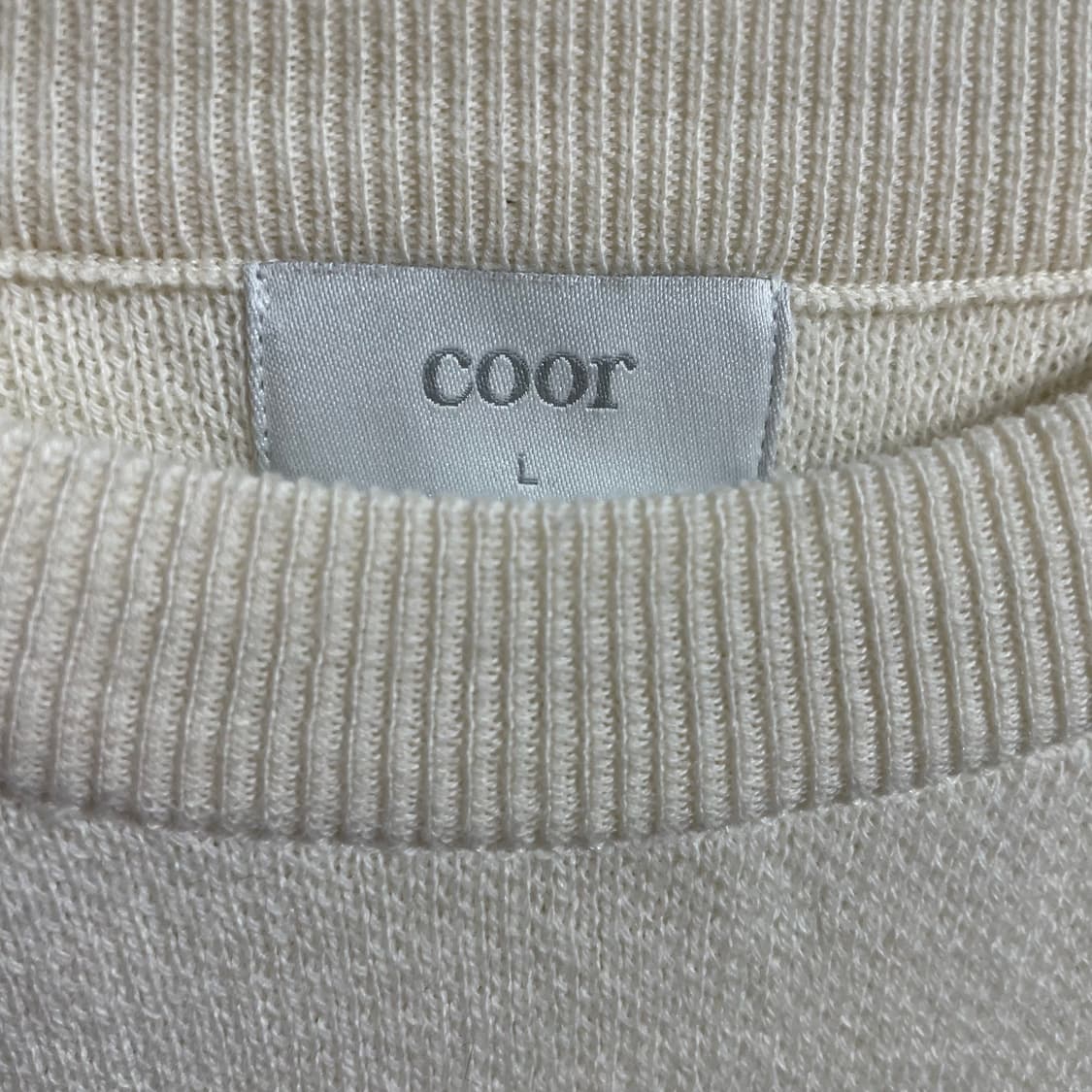 [L] 쿠어 아이보리색 긴팔 니트 스웨터 상품이미지2