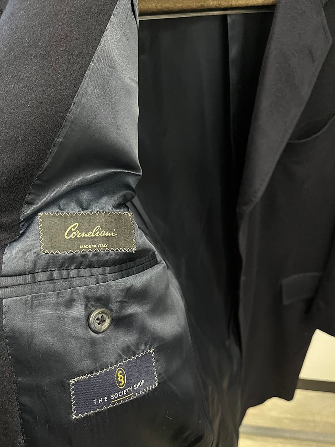 105) 꼬르넬리아니 이태리 캐시미어 코트  상품이미지5