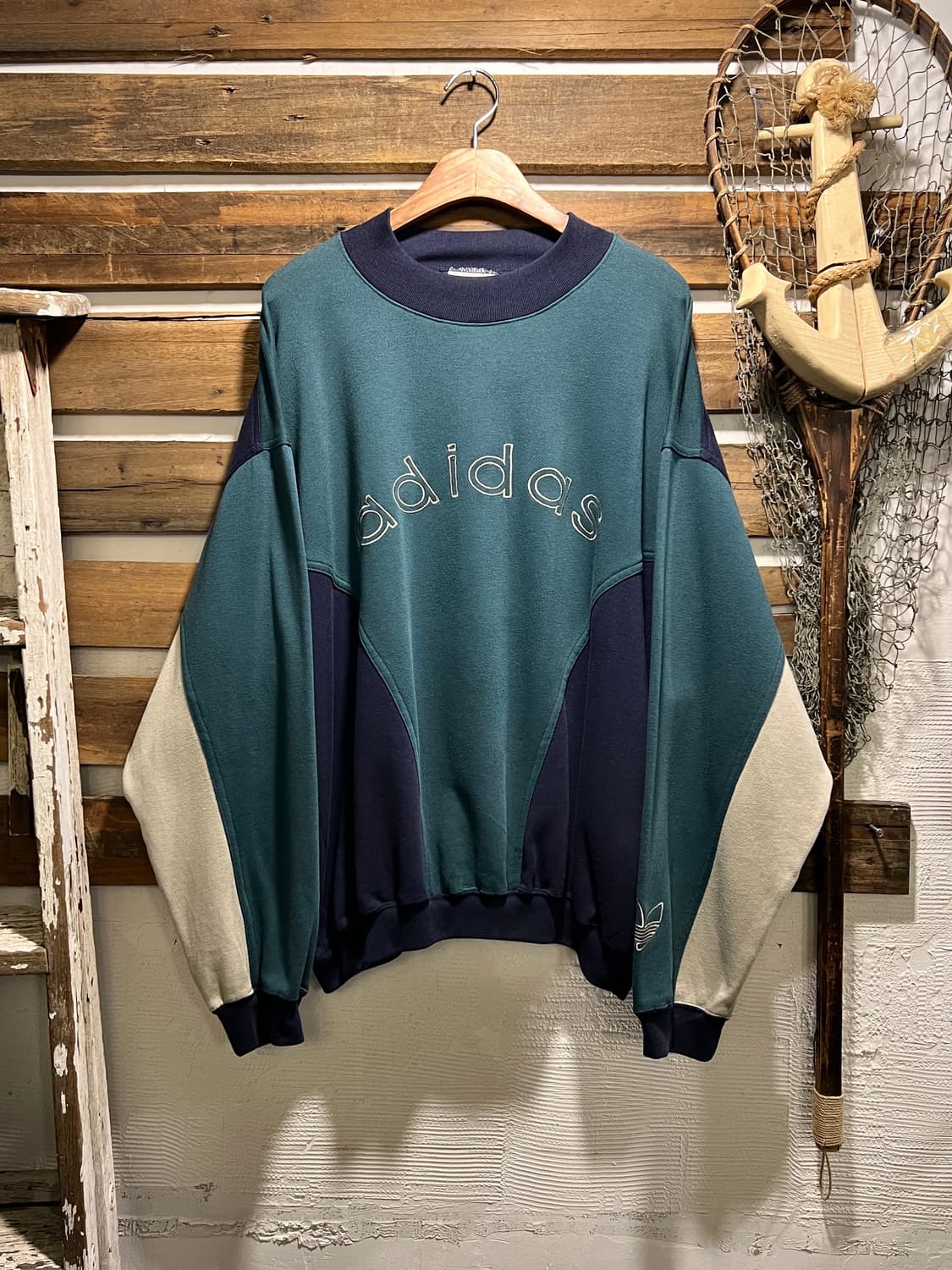 [XL]80's 아디다스 스펠아웃 멀티컬러 오버핏 스웻셔츠 상품이미지1