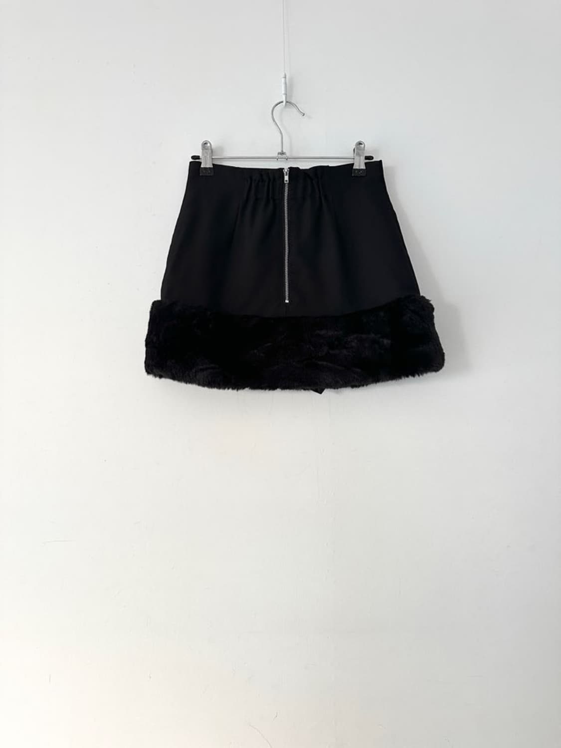 GRL Fur trimming mini skirt / black 상품이미지4