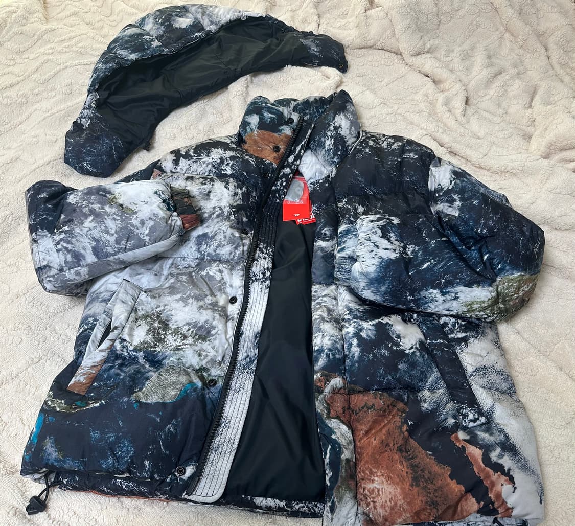 디젤 지구 패딩 W 롤피스 FD 프린트 패딩 - 멀티 컬러 / A1101 상품이미지1