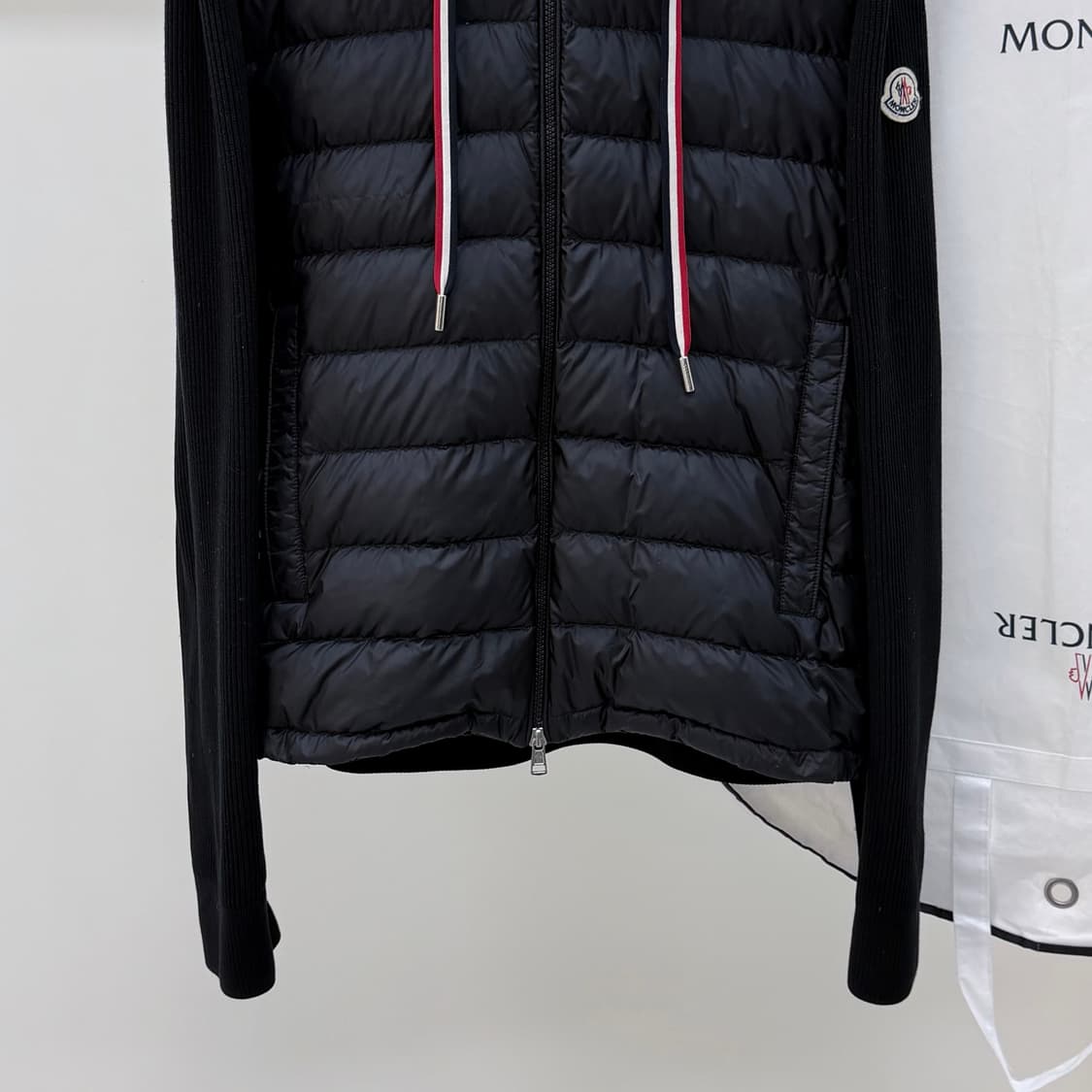 [S급/2XL] 몽클레어 후드 니트패딩 트리콧 블랙 상품이미지3