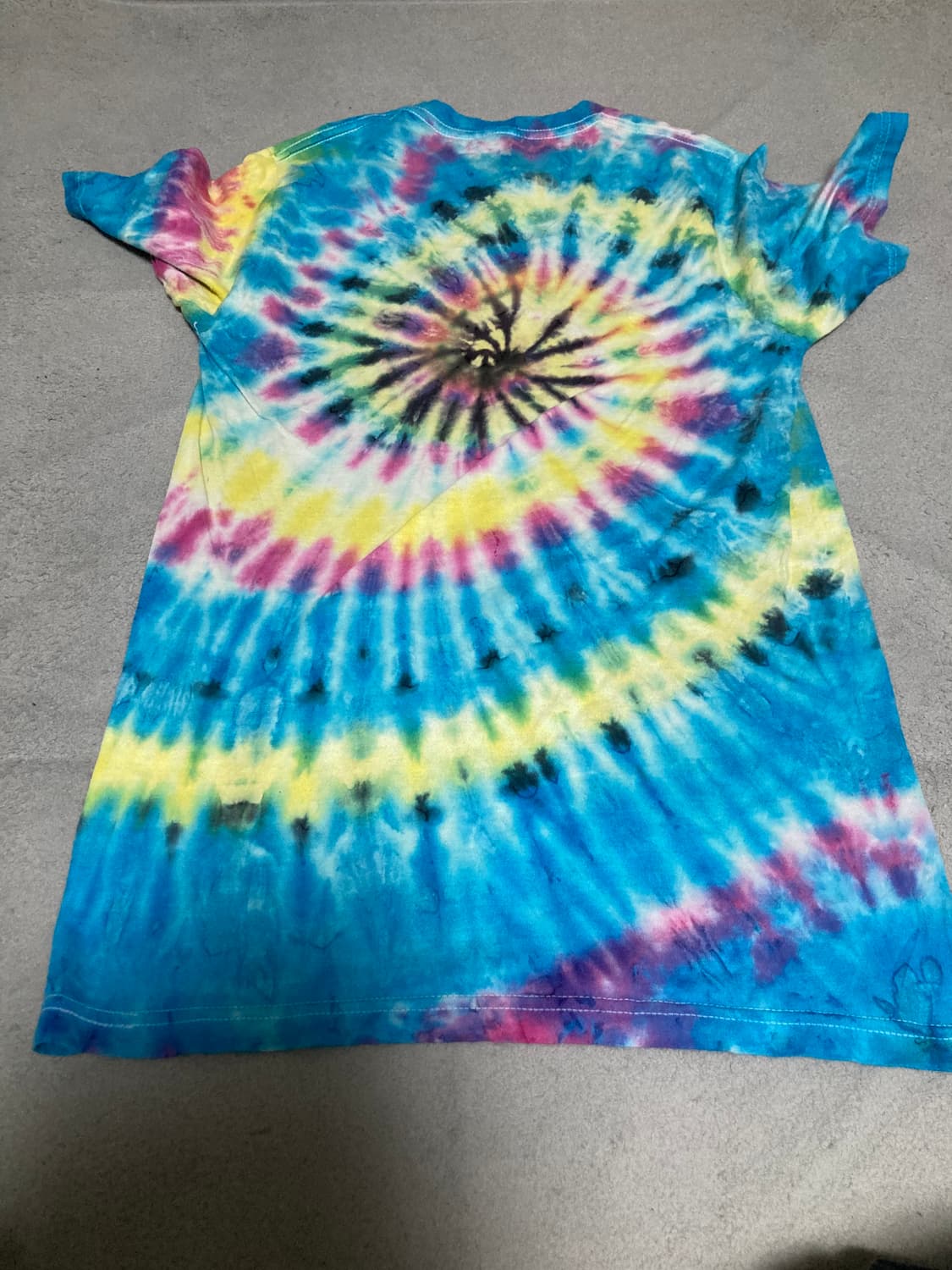 [S] INVADER ZIM 'GIR' Tie-Dye Tee 상품이미지5