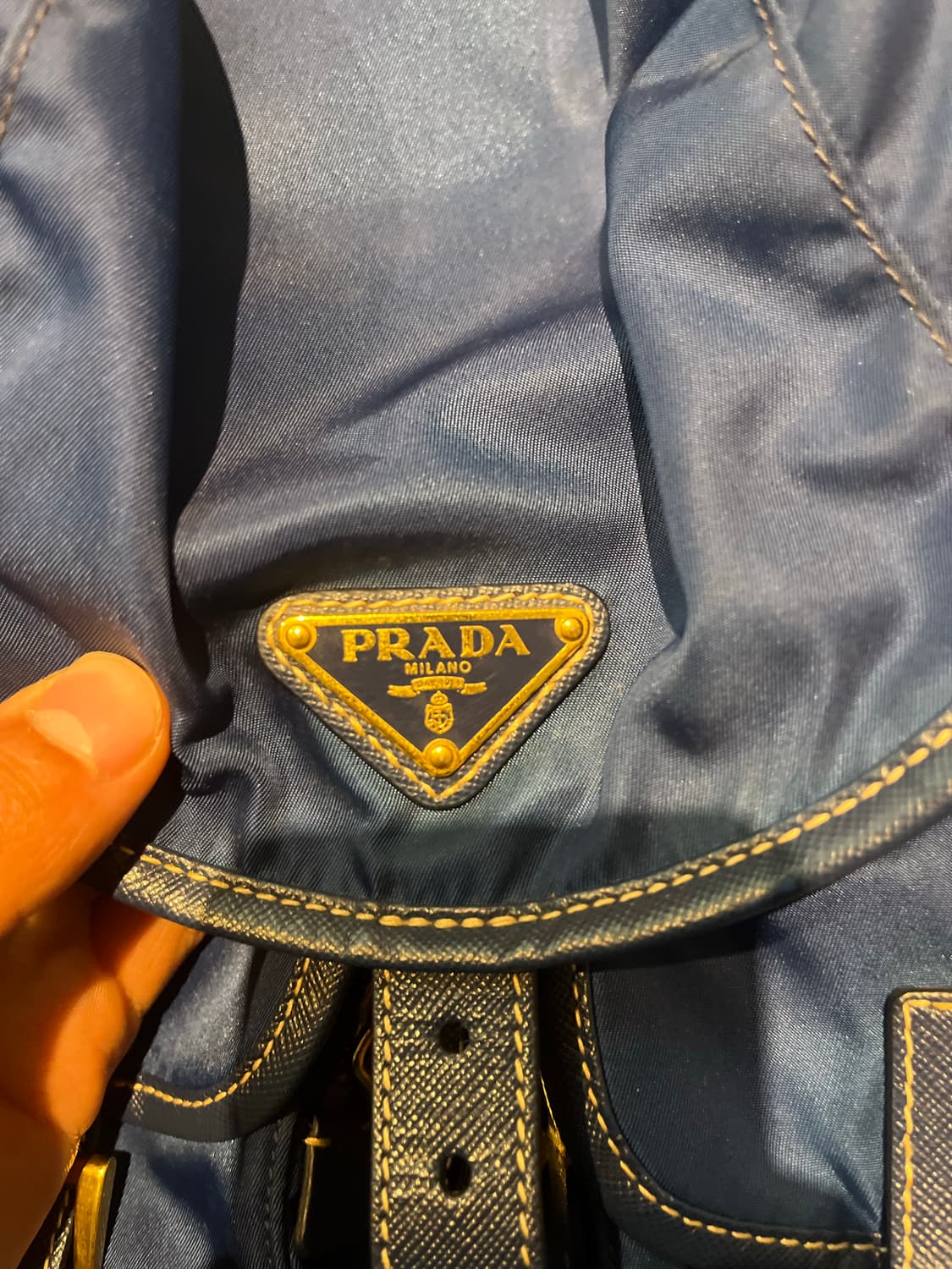프라다 나일론 백팩 네이비 백화점 구매 정품 상품이미지3