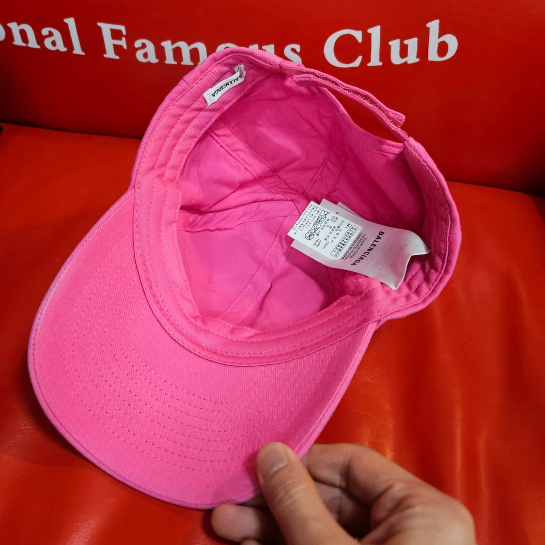 (국내매장)발렌시아가 시그니쳐 자수 로고 볼캡 L size 상품이미지4