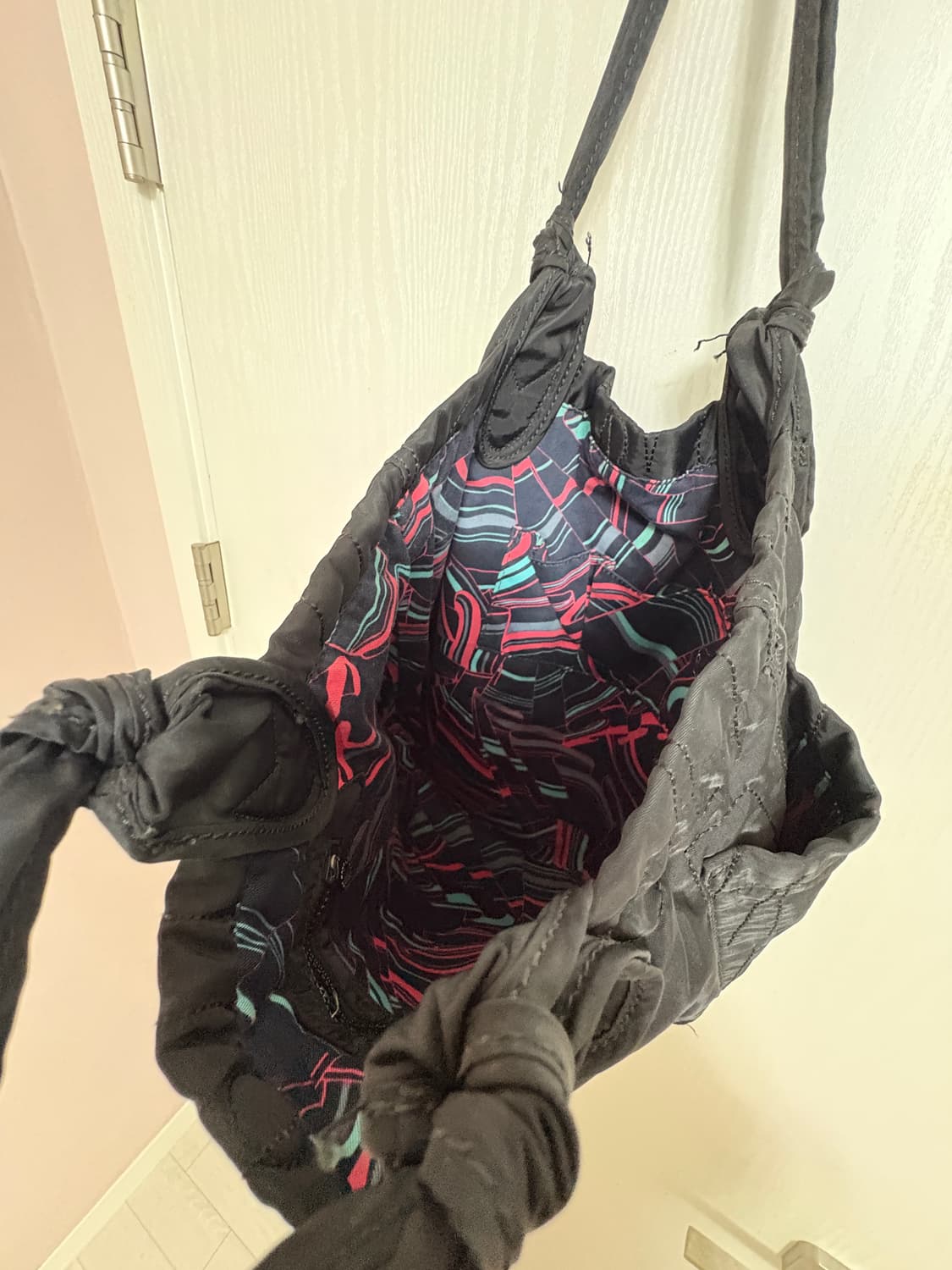 마크 제이콥스 나일론 퀼팅 토트백 상품이미지3