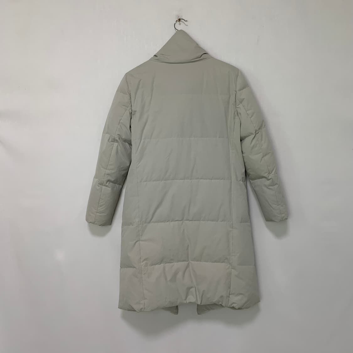 DKNY 빈티지 사선 롱 패딩 그레이 여성 점퍼 상품이미지4