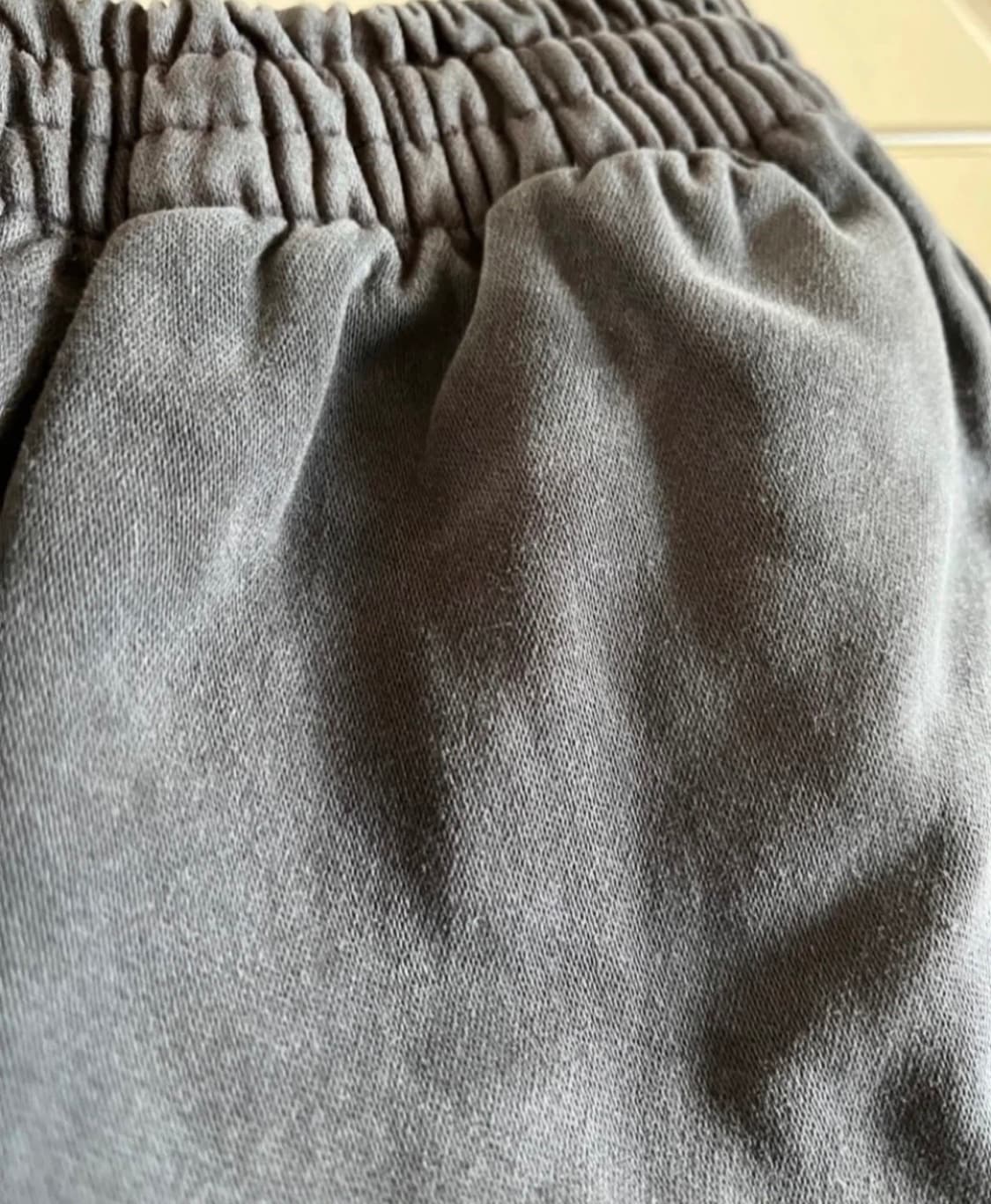 이지 갭 엔지니어드 바이 발렌시아가 사틴 카고 팬츠 포에틱 블랙 상품이미지1