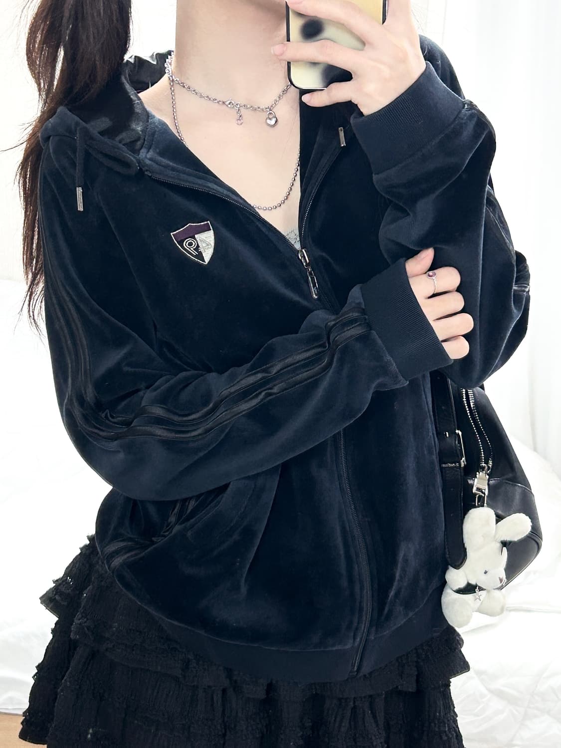 아식스 00‘s 글리터로고 벨벳 후드집업 상품이미지2