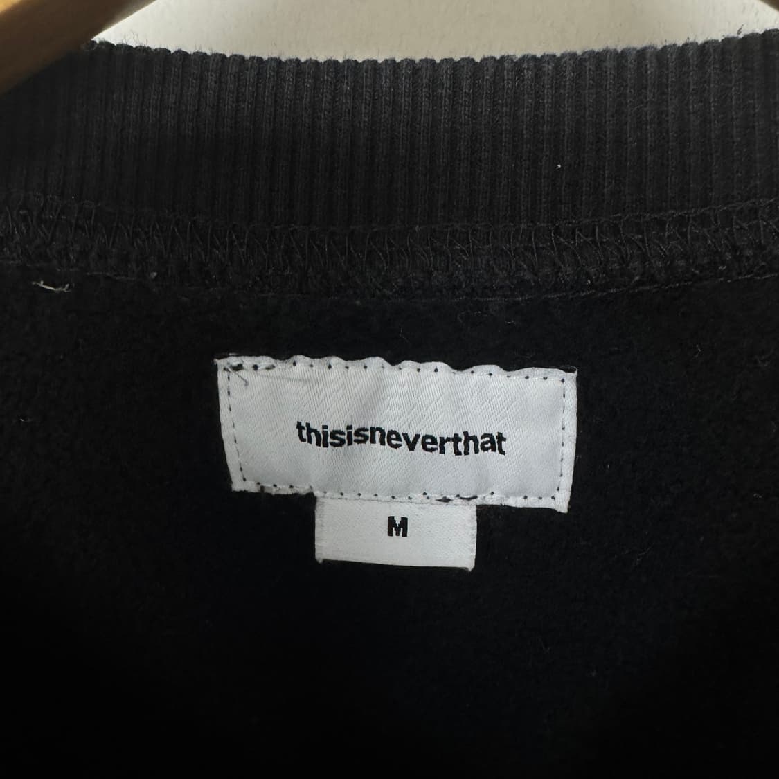 디스이즈네버댓 백 자수로고 맨투맨 상품이미지5