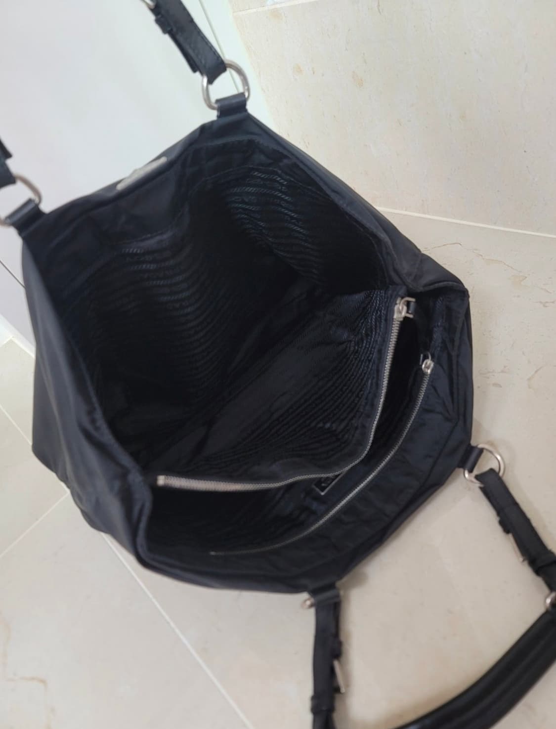 프라다 포코노 숄더백 블랙 상품이미지10