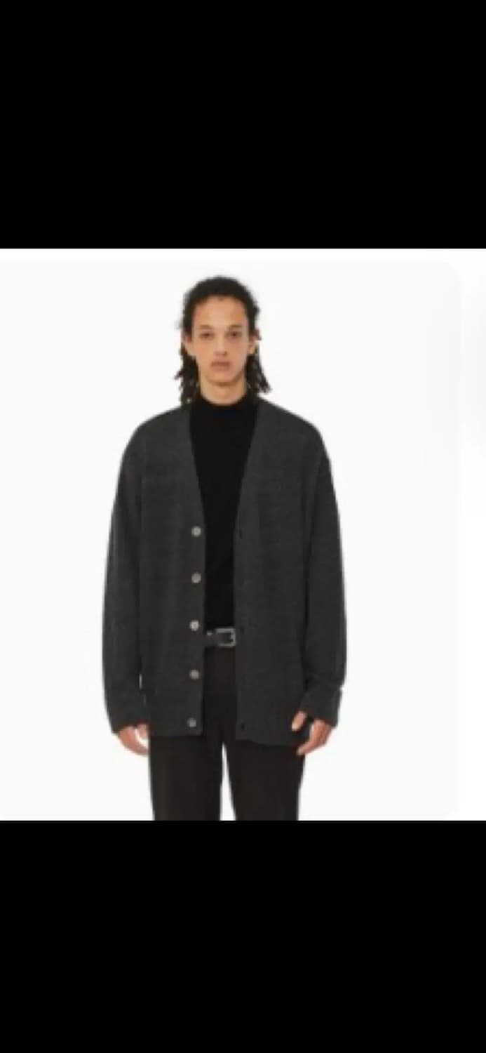 일꼬르소 차콜그레이 에센셜 세미오버핏 캐시미어 가디건 상품이미지1