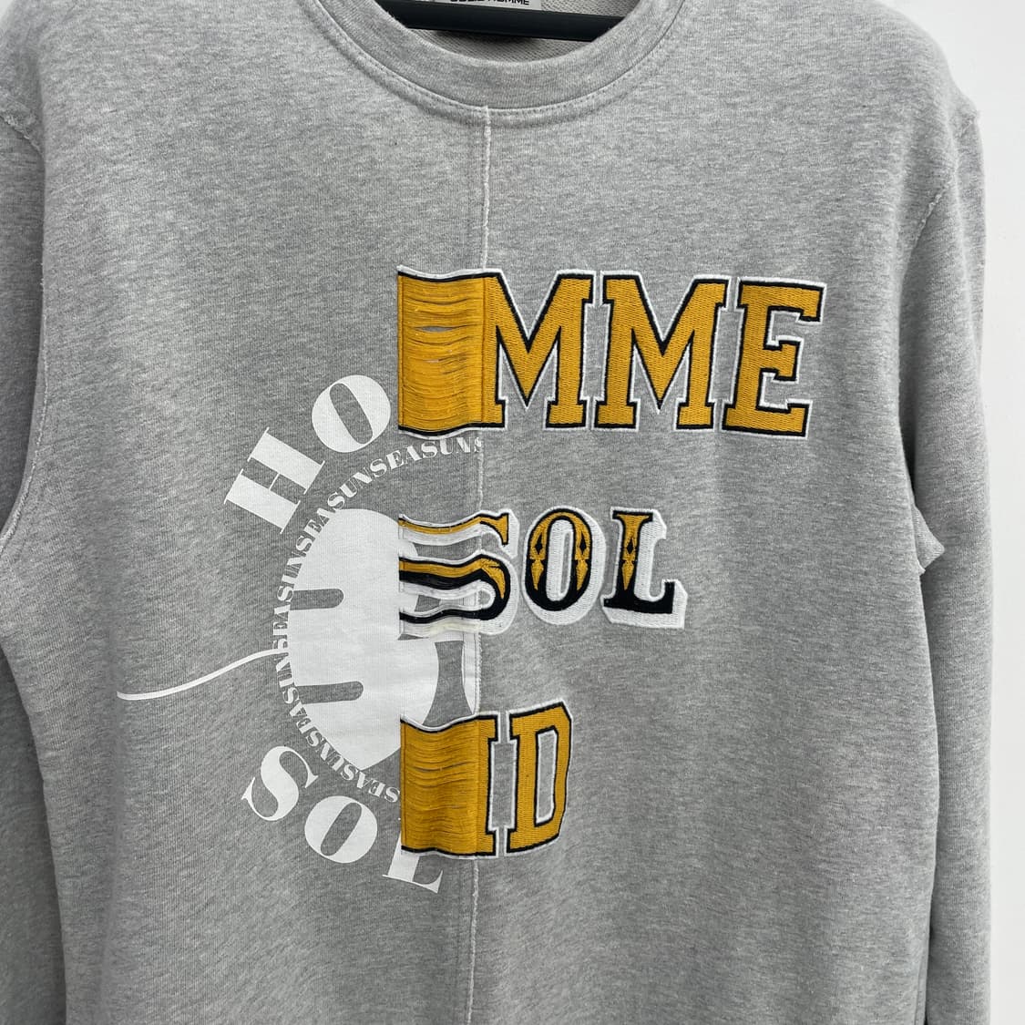 솔리드옴므 로고 프린트 맨투맨 티셔츠  상품이미지3