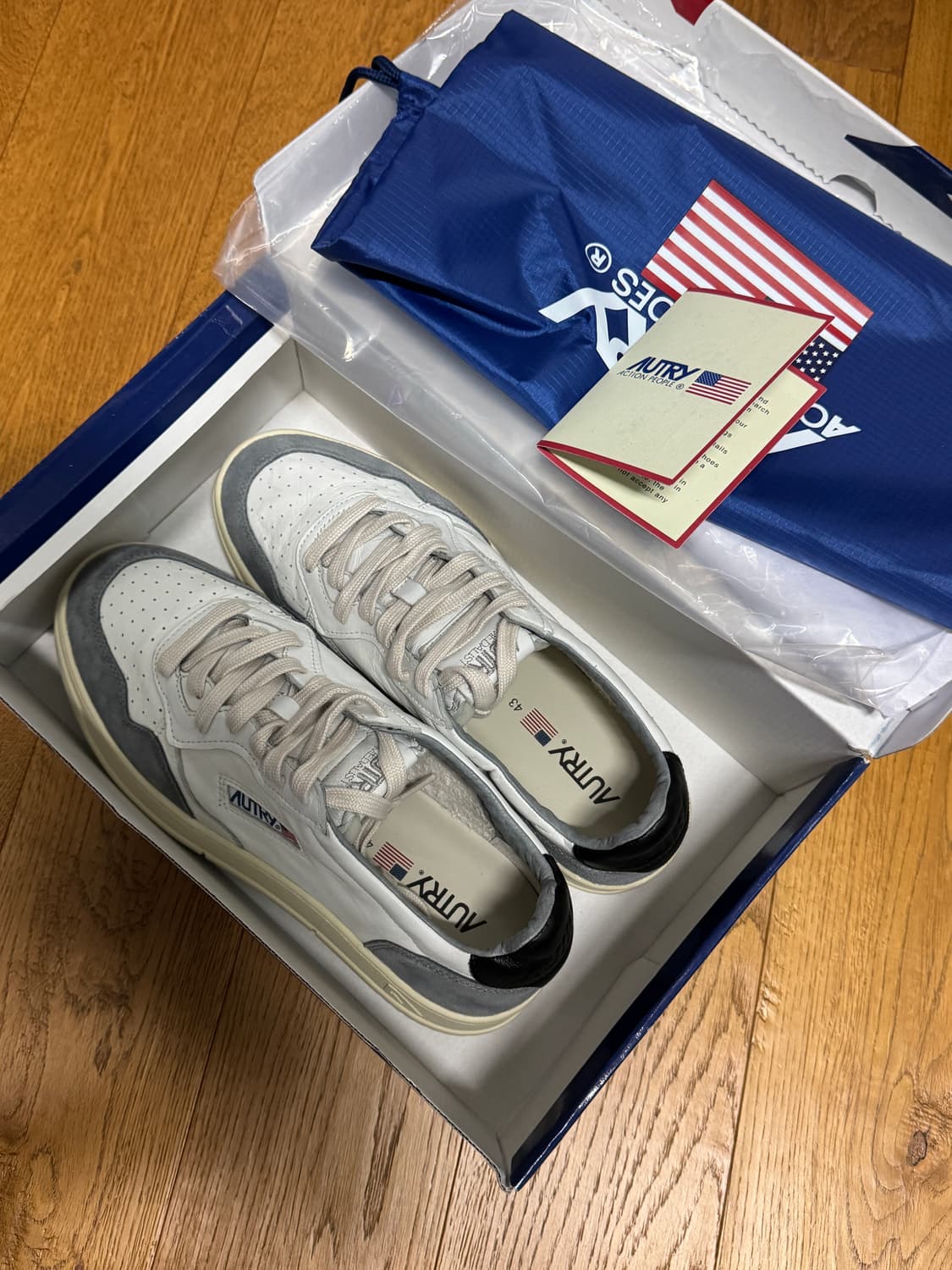 직구 새상품) 오트리 남성 그레이 화이트 블랙탭 고트스킨 운동화 43 상품이미지2