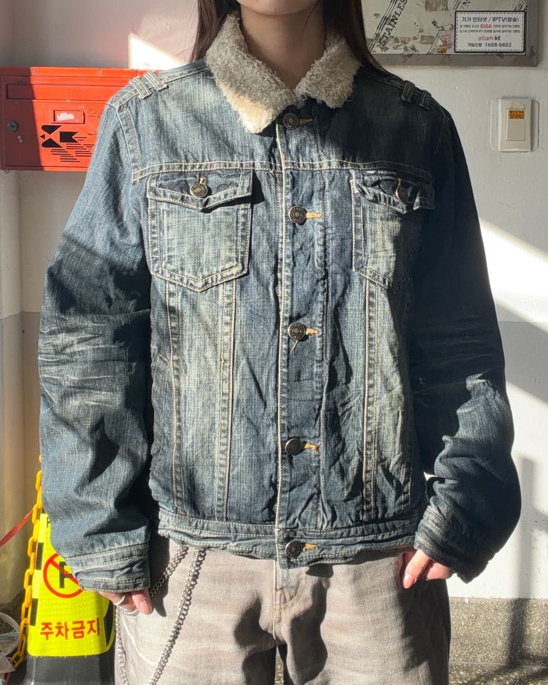 90s 빈티지 캣워싱 퍼 데님 트러커자켓 상품이미지2