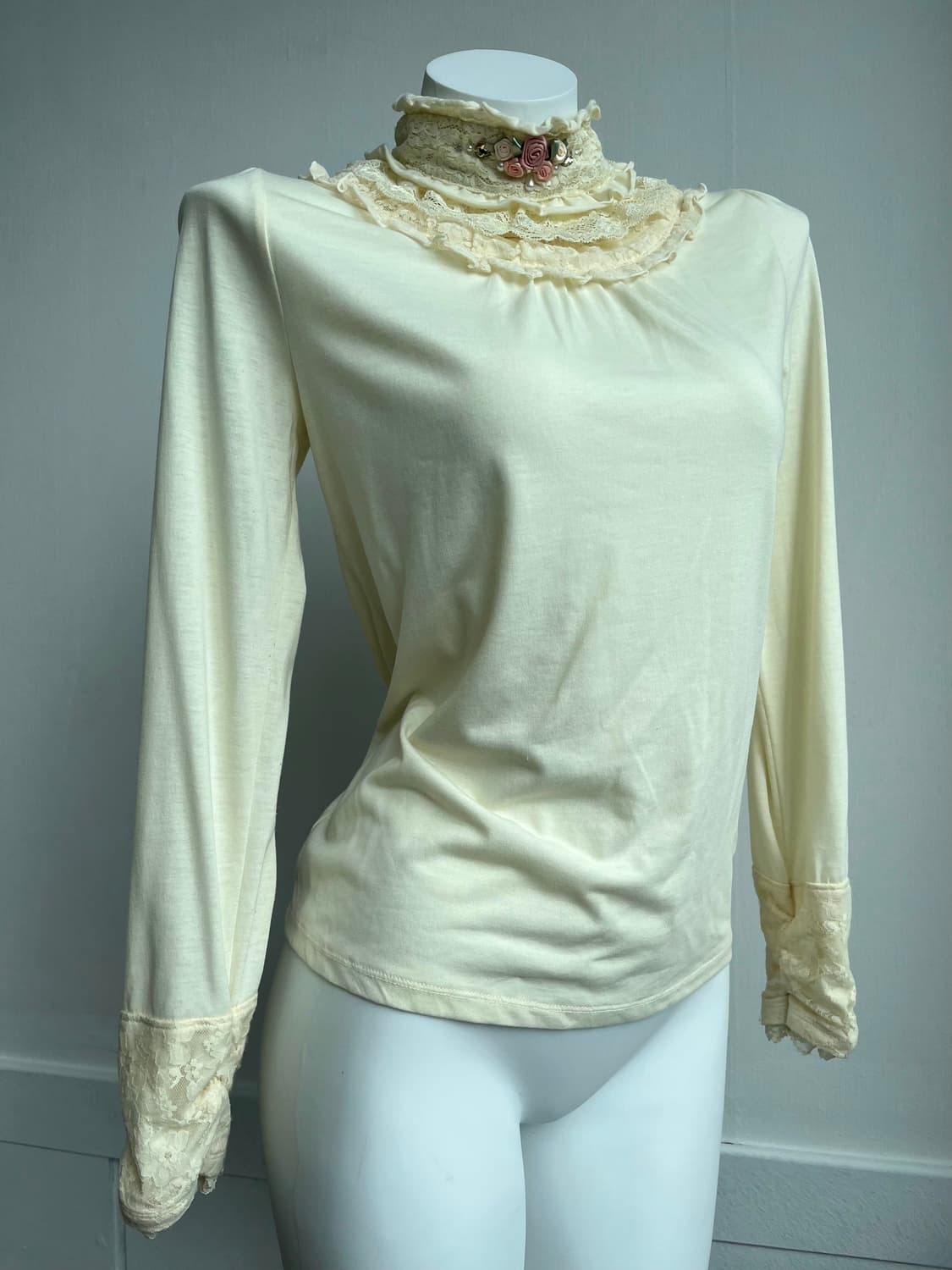 Axes femme 로즈 레이스 긴팔 상품이미지1