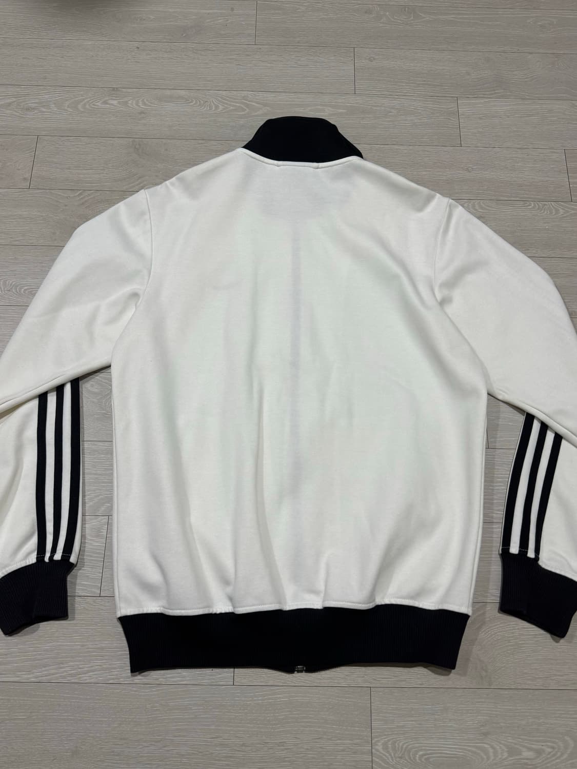 아디다스 베켄바우어 흰검 트랙탑  상품이미지5