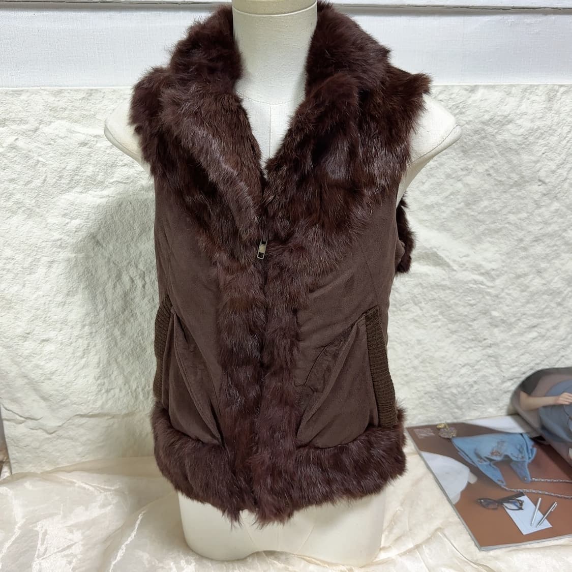 빈티지 브라운 토끼털 스웨이드 니트 베스트 상품이미지1