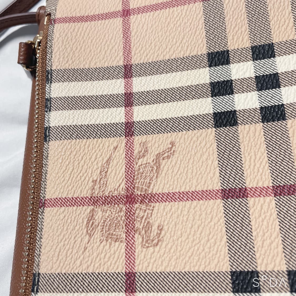 버버리 미니 크로스백 상품이미지4