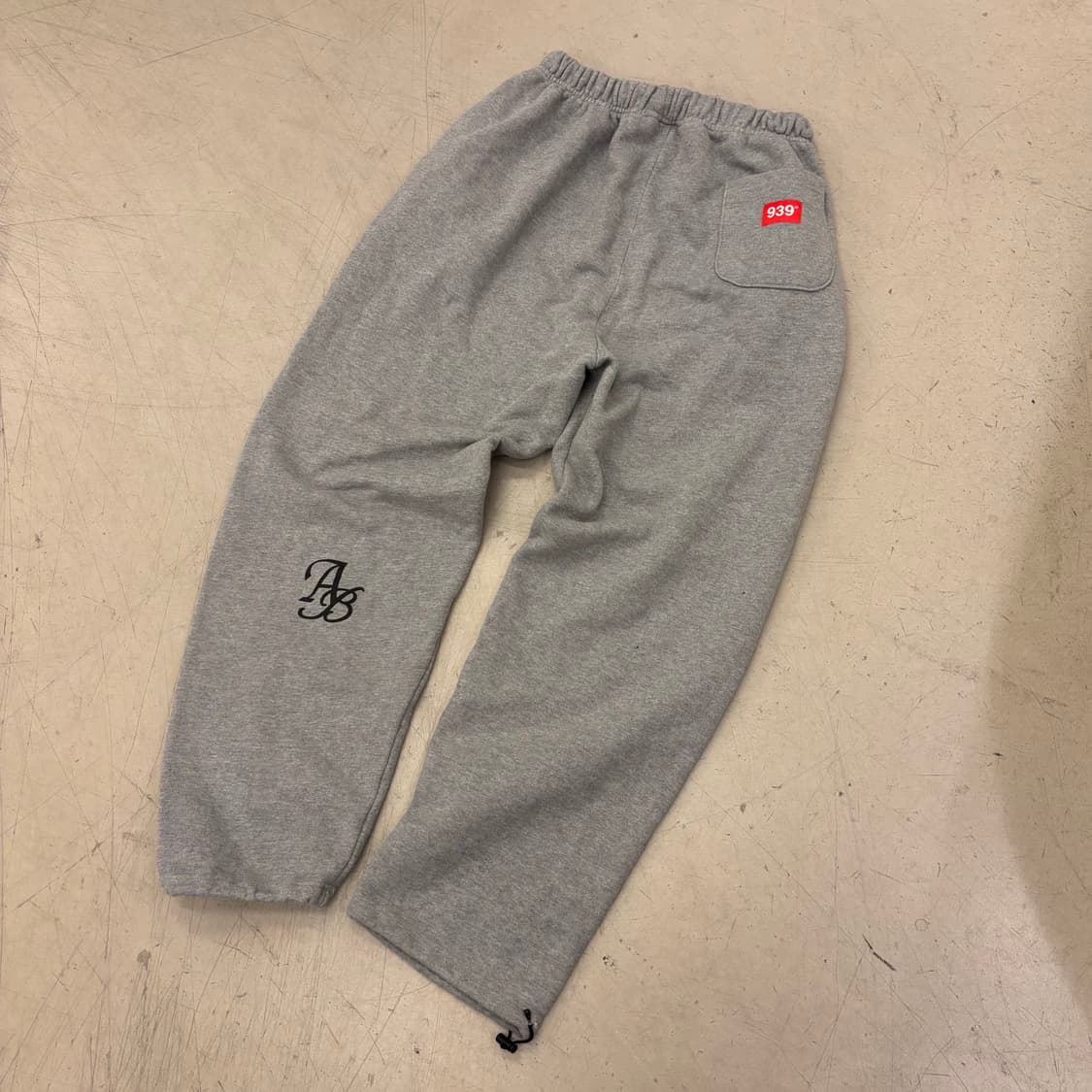 아카이브볼드 939 그레이 스웻 팬츠 상품이미지3