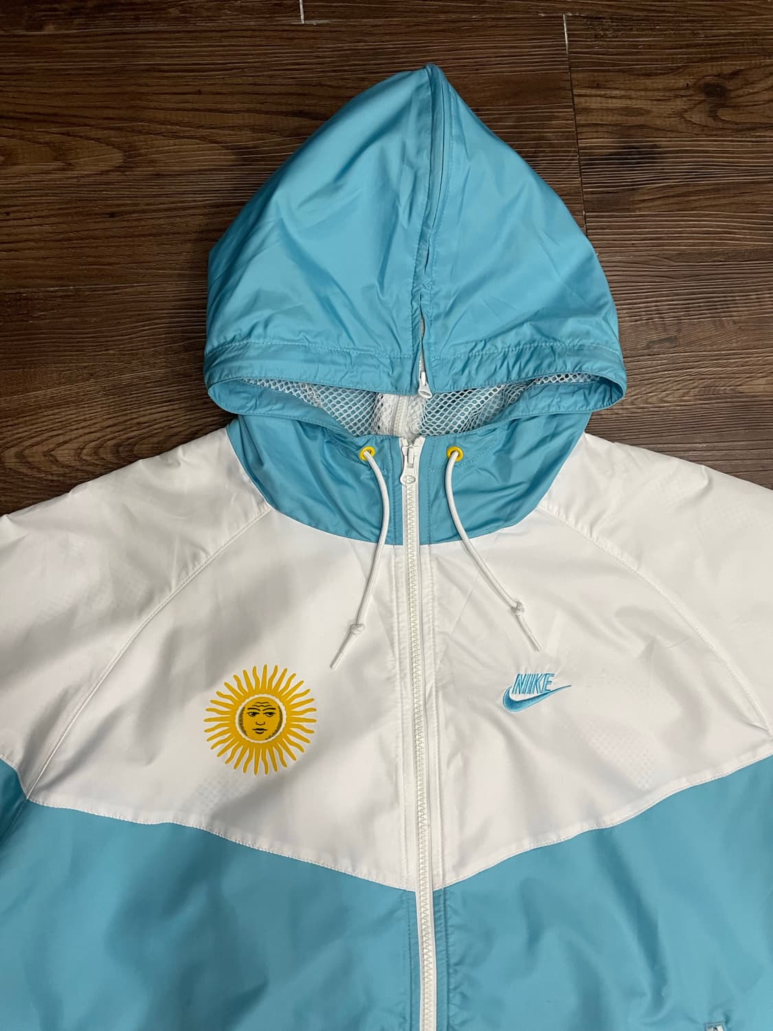 나이키 아르헨티나 에디션 윈드러너 바람막이 상품이미지2