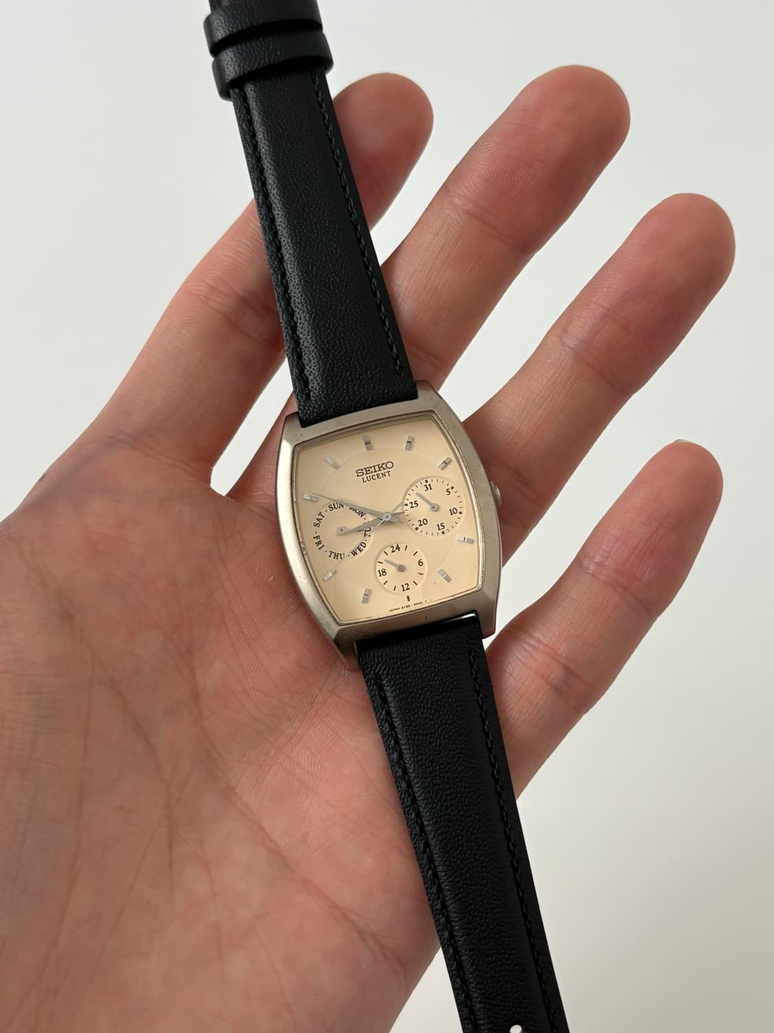 90s lucent beige dial coushion case quar 상품이미지2