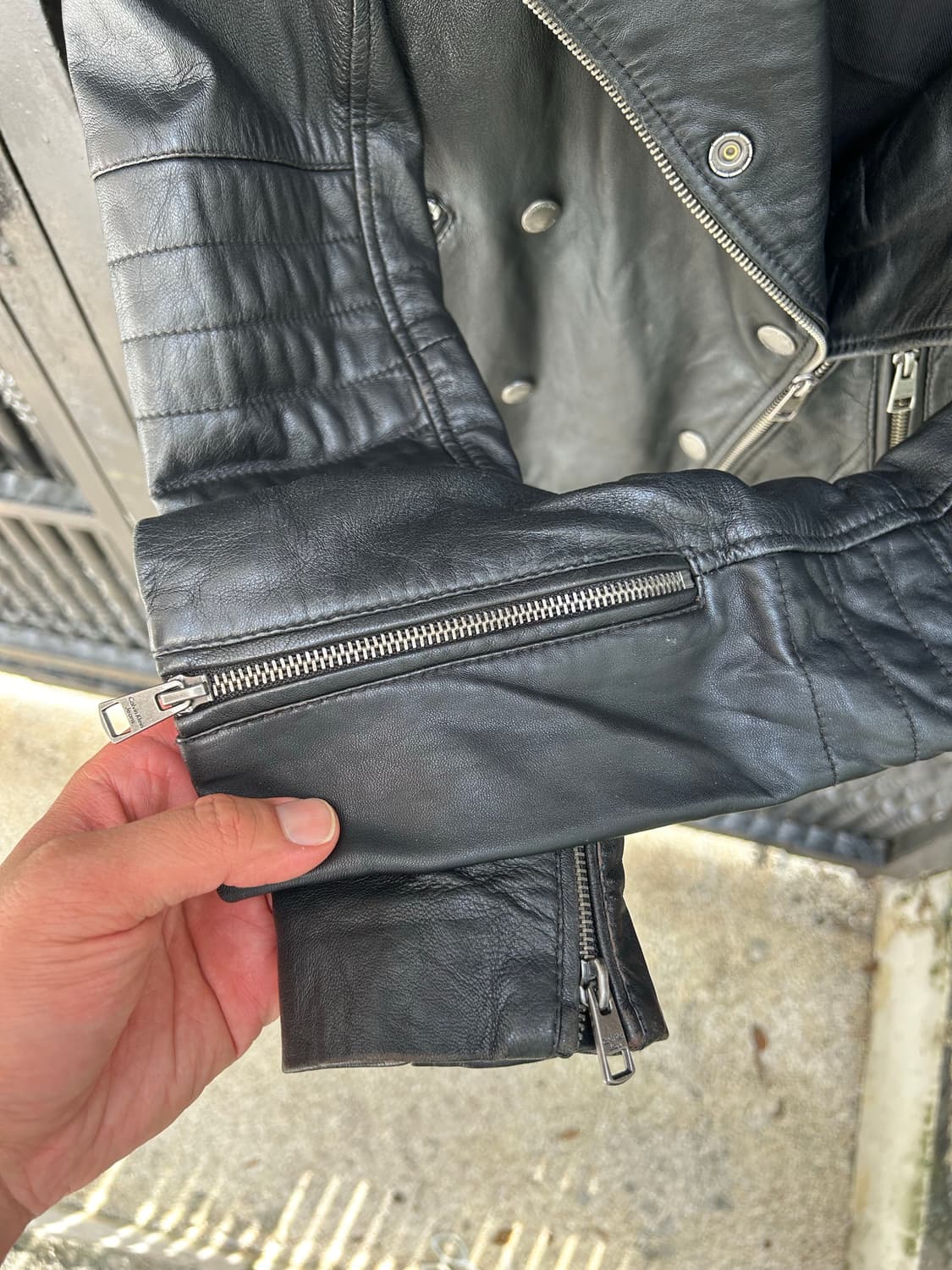 캘빈클라인   블랙컬러  램스킨  빈티지  라이더  자 상품이미지2