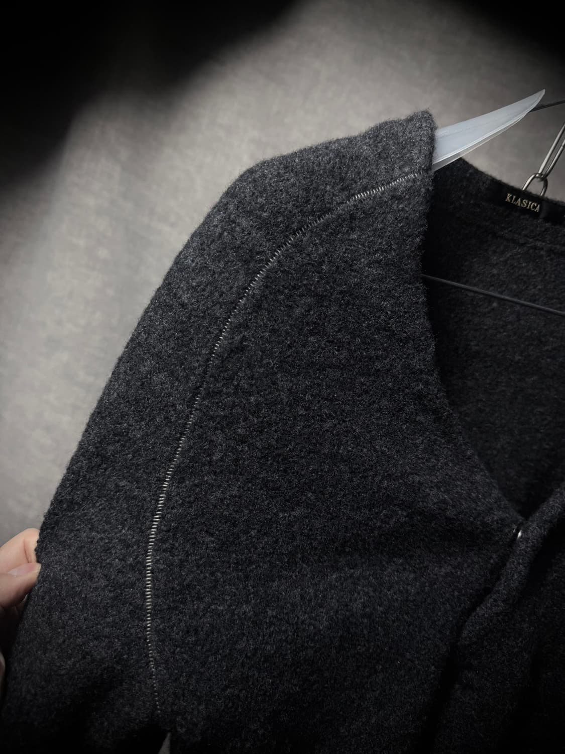KLASICA Reversed Seam Wool Cardigan 상품이미지5