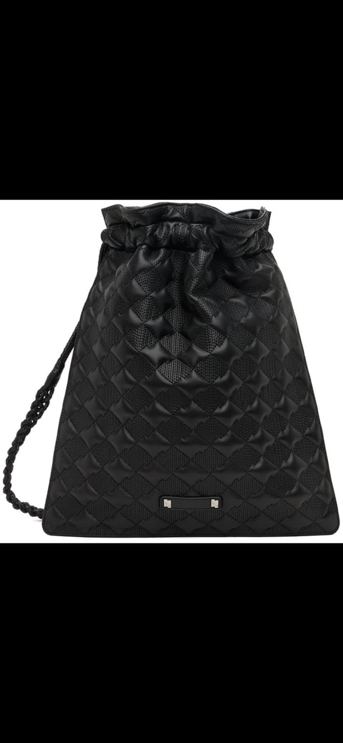 아더에러 테닛 플랫 토트백 느와르 블랙 퀼팅 카드지갑키체인포함 브레이드 상품이미지1