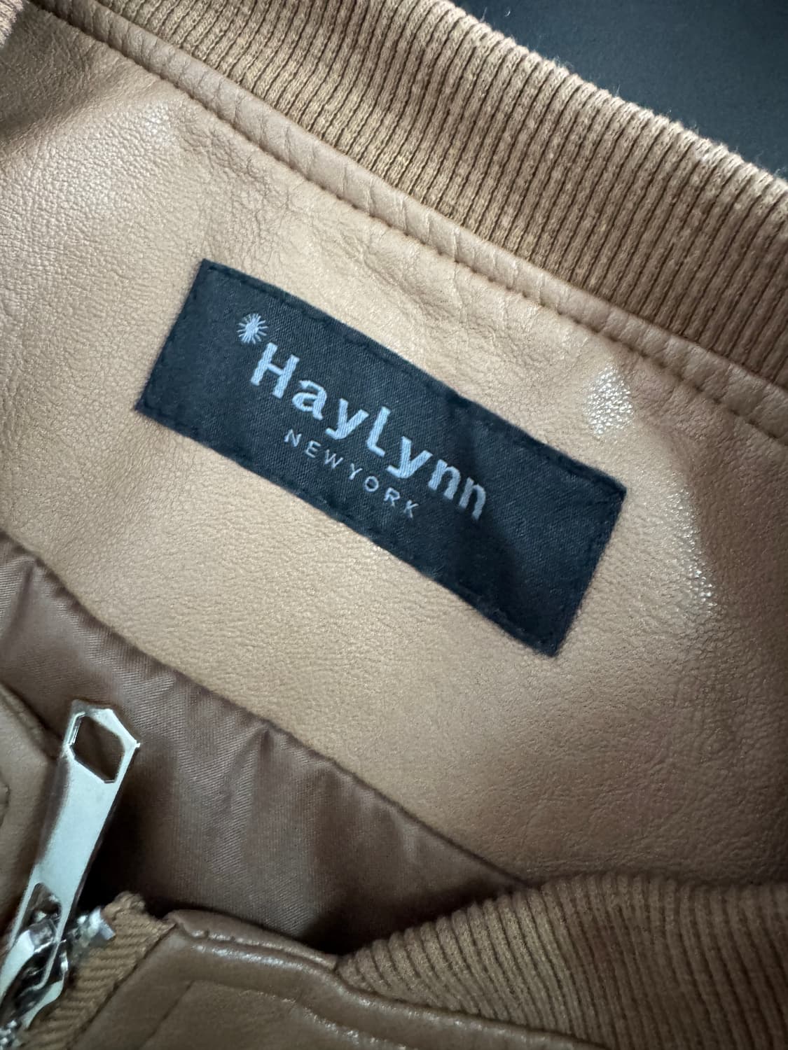 여성 헤이린뉴욕 23년도 페이크 레더 봄버 자켓 F 상품이미지5