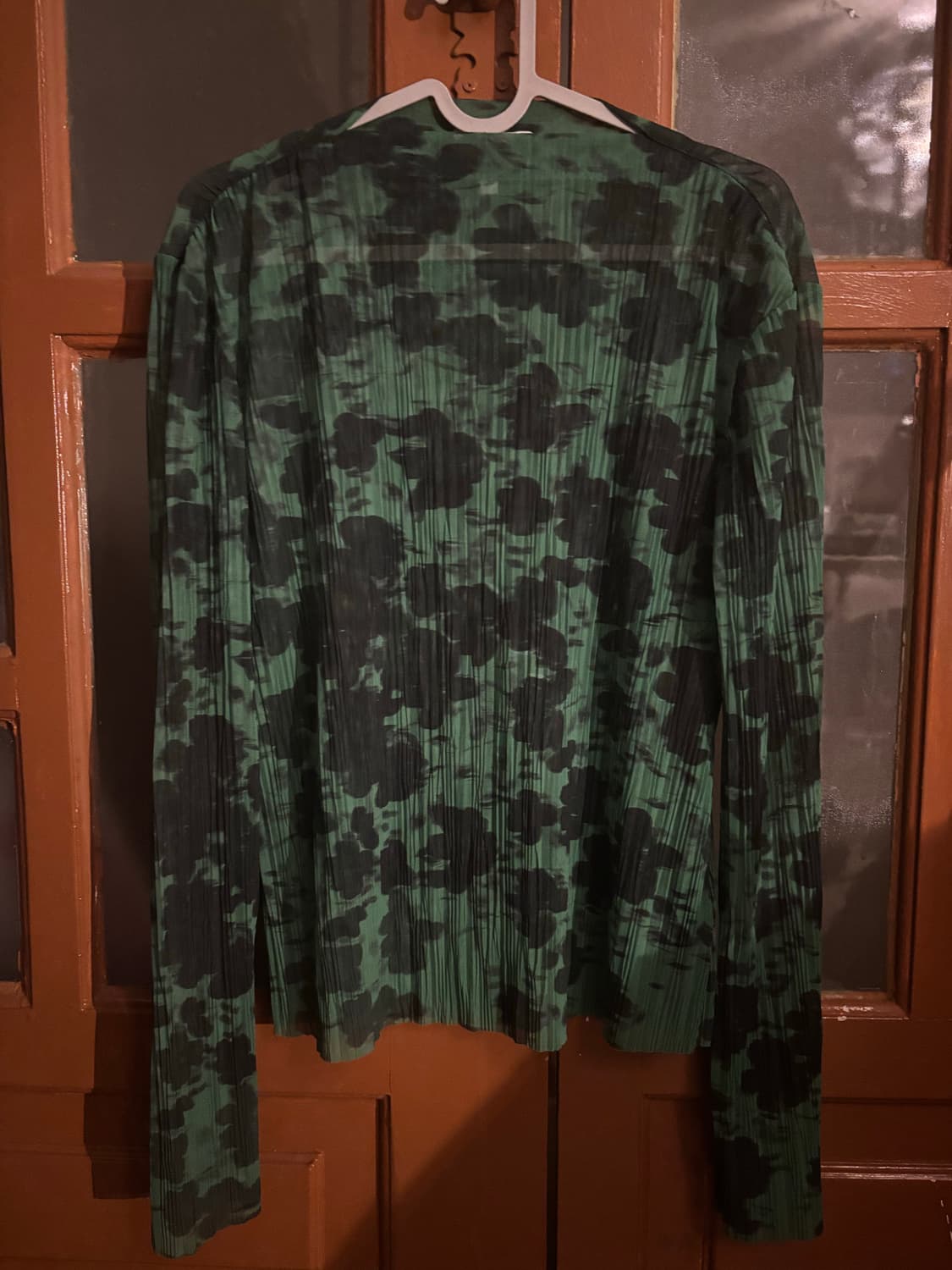 시스루 플리츠 탑 상품이미지1