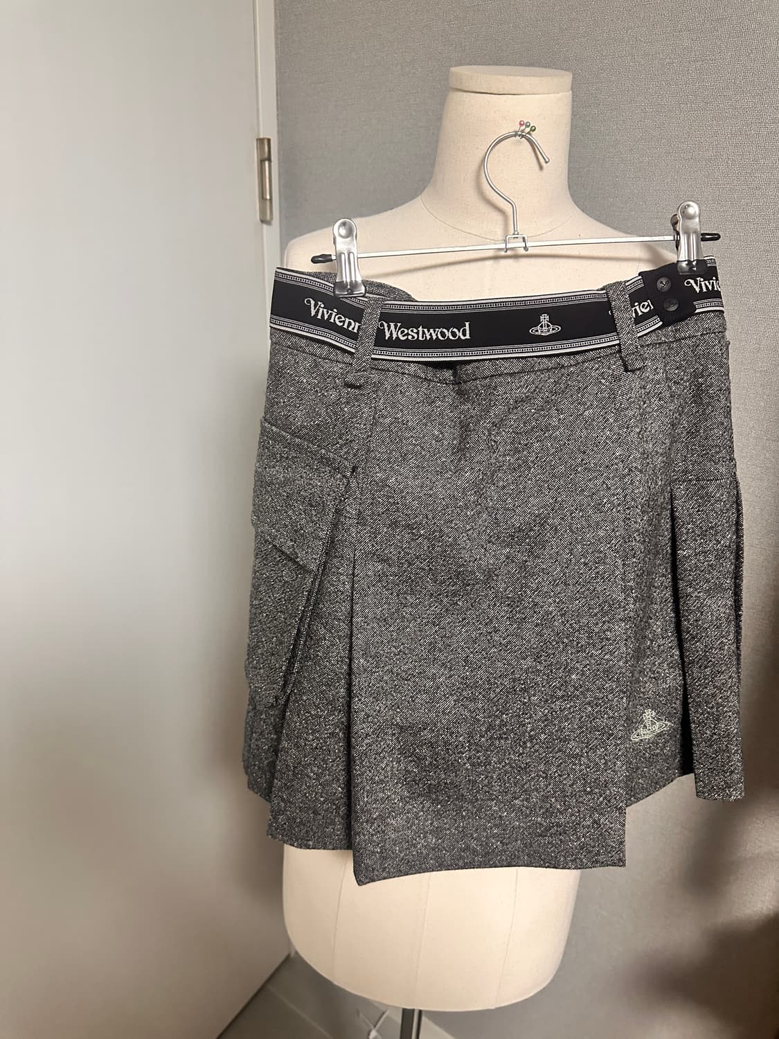 비비안웨스트우드 골프 플리츠 뉴진스 스커트 상품이미지2