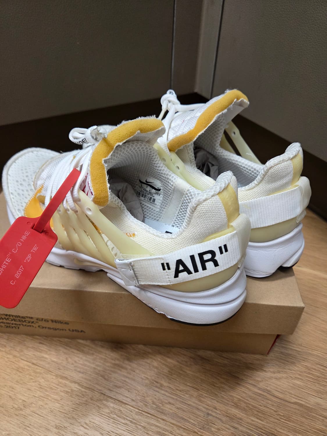 오프화이트 × 나이키 에어 프레스토 화이트 260 상품이미지2