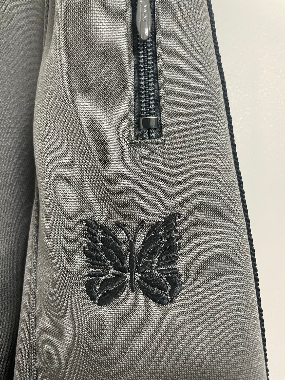 새제품 S 니들스 HD팬츠 차콜 그레이 HD트랙팬츠 S 상품이미지4