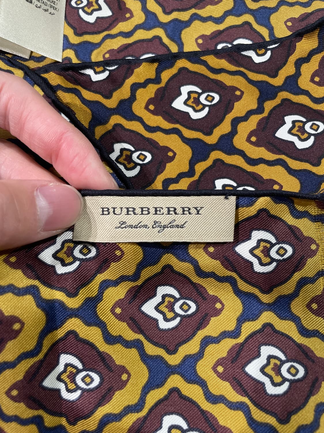 버버리 믹스 지오메트리 실크 스카프 상품이미지5