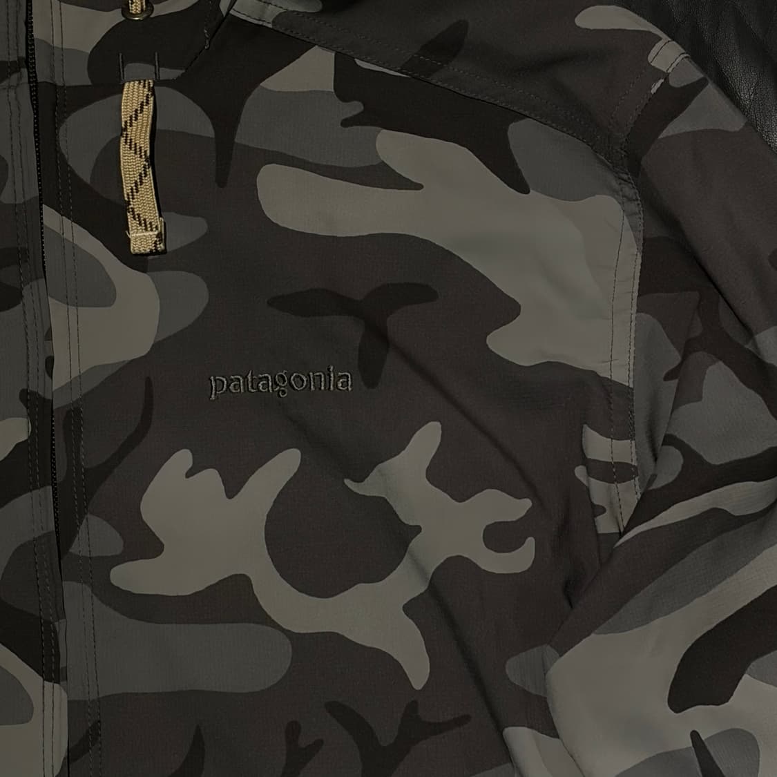 파타고니아 카모 후드 바람막이 상품이미지6