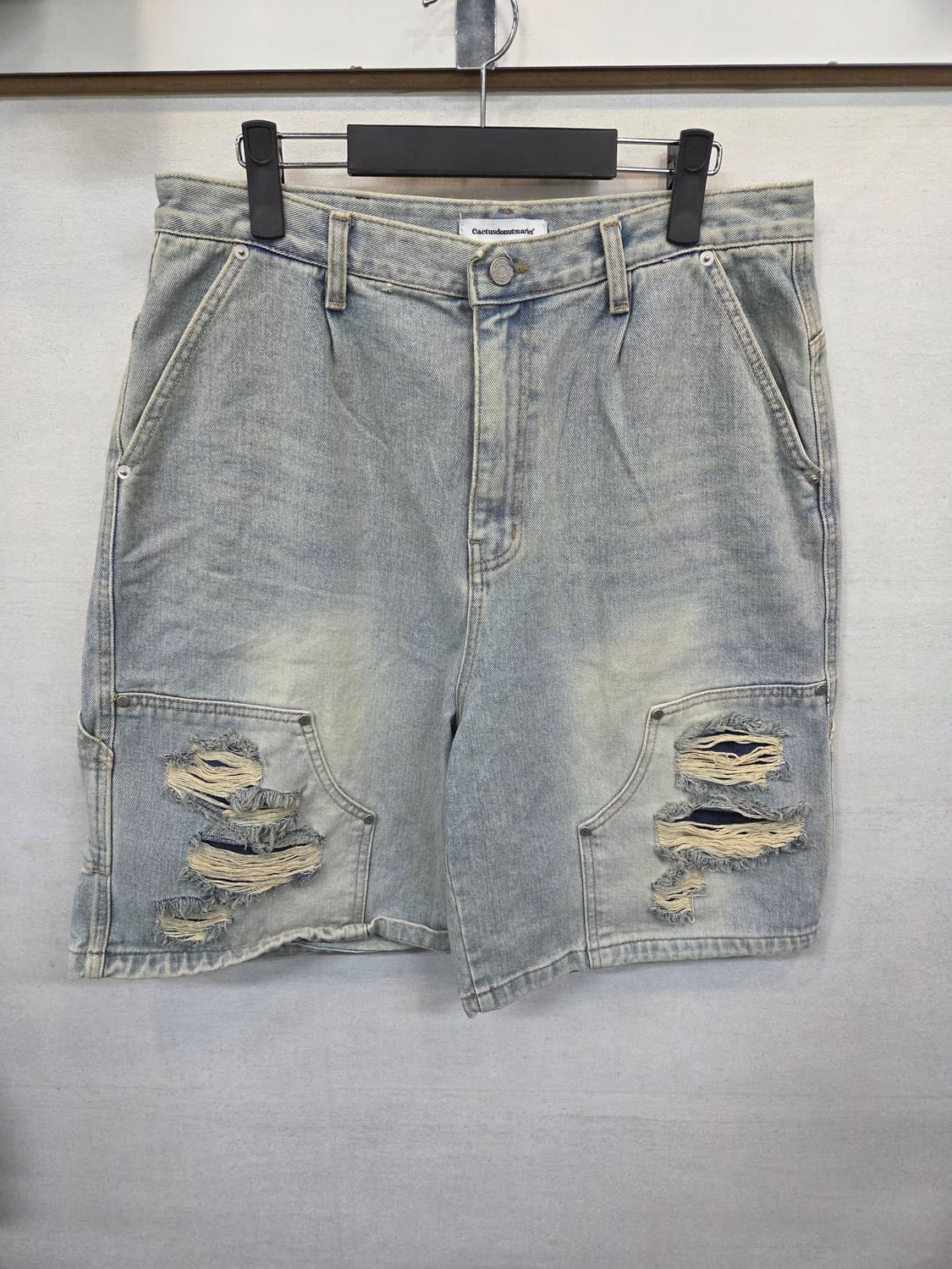 캑터스도넛마켓 더블니 데미지 데님반바지 L 대략 32 상품이미지1