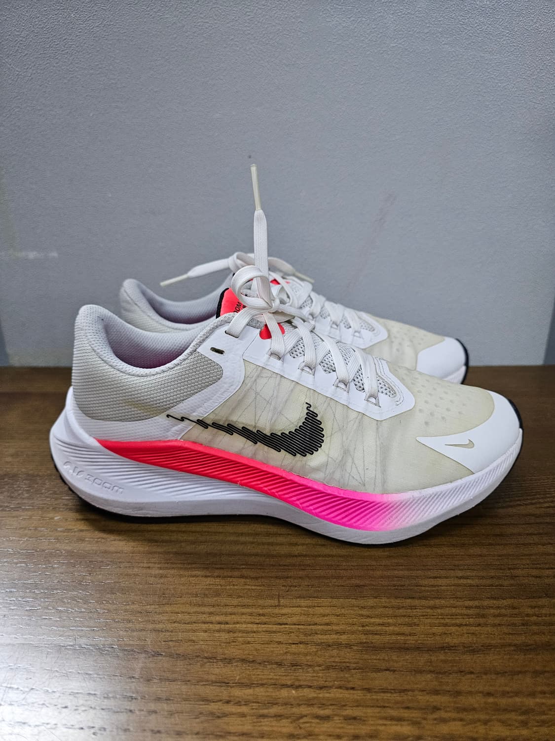 나이키 줌 윈플로 8 '화이트 브라이트 크림슨 상품이미지1