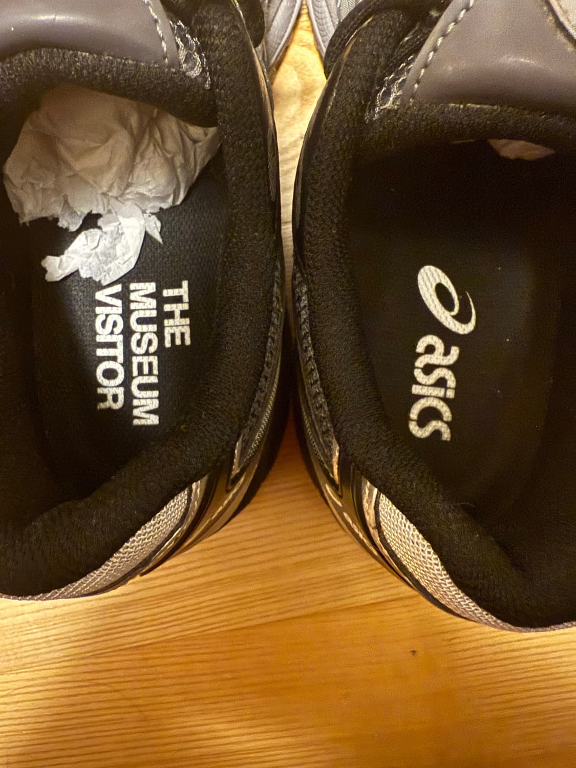 아식스 더뮤지엄비지터 젤 카야노 14 블랙 그레이 상품이미지5