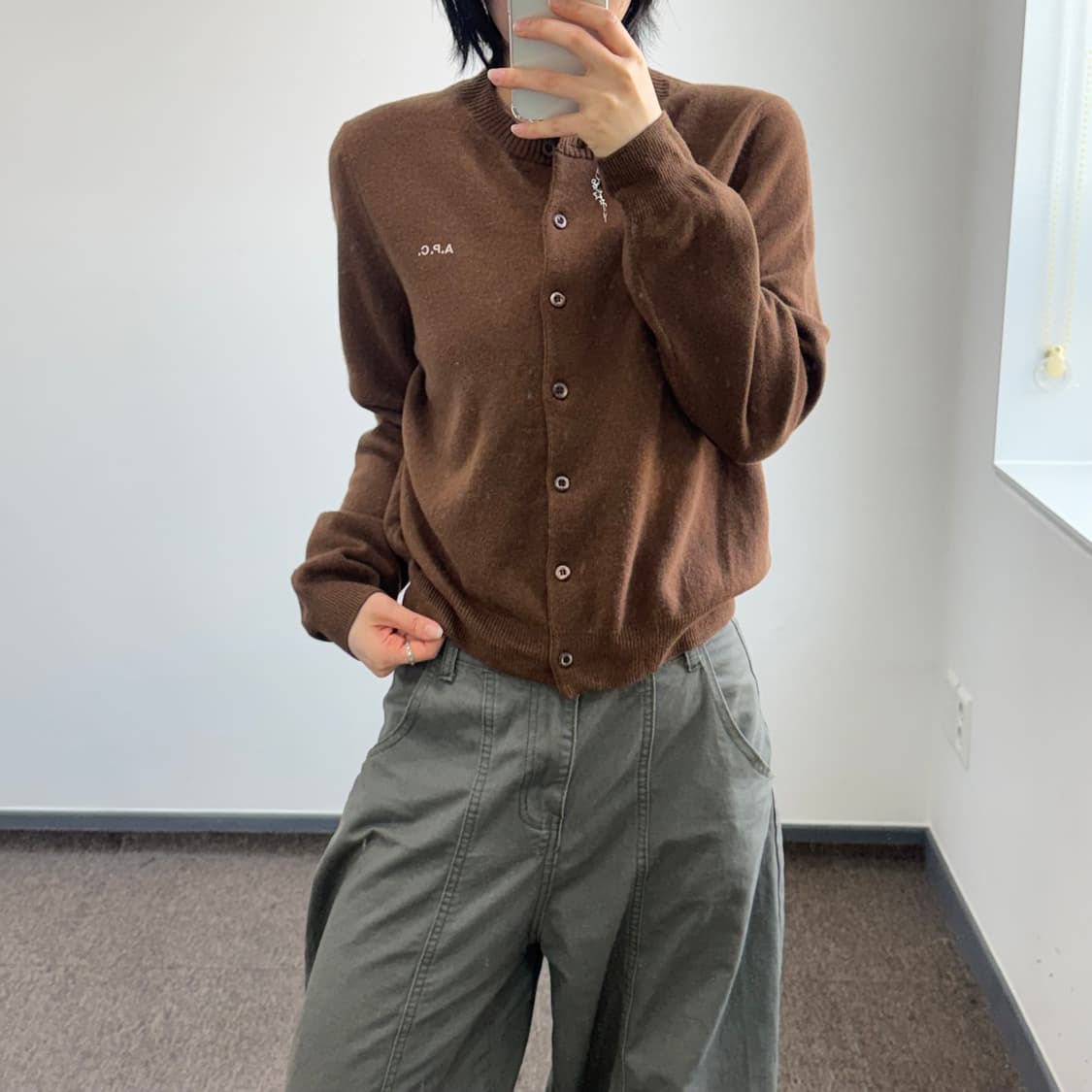 A.P.C 아페쎄 브라운 니트 가디건 상품이미지2