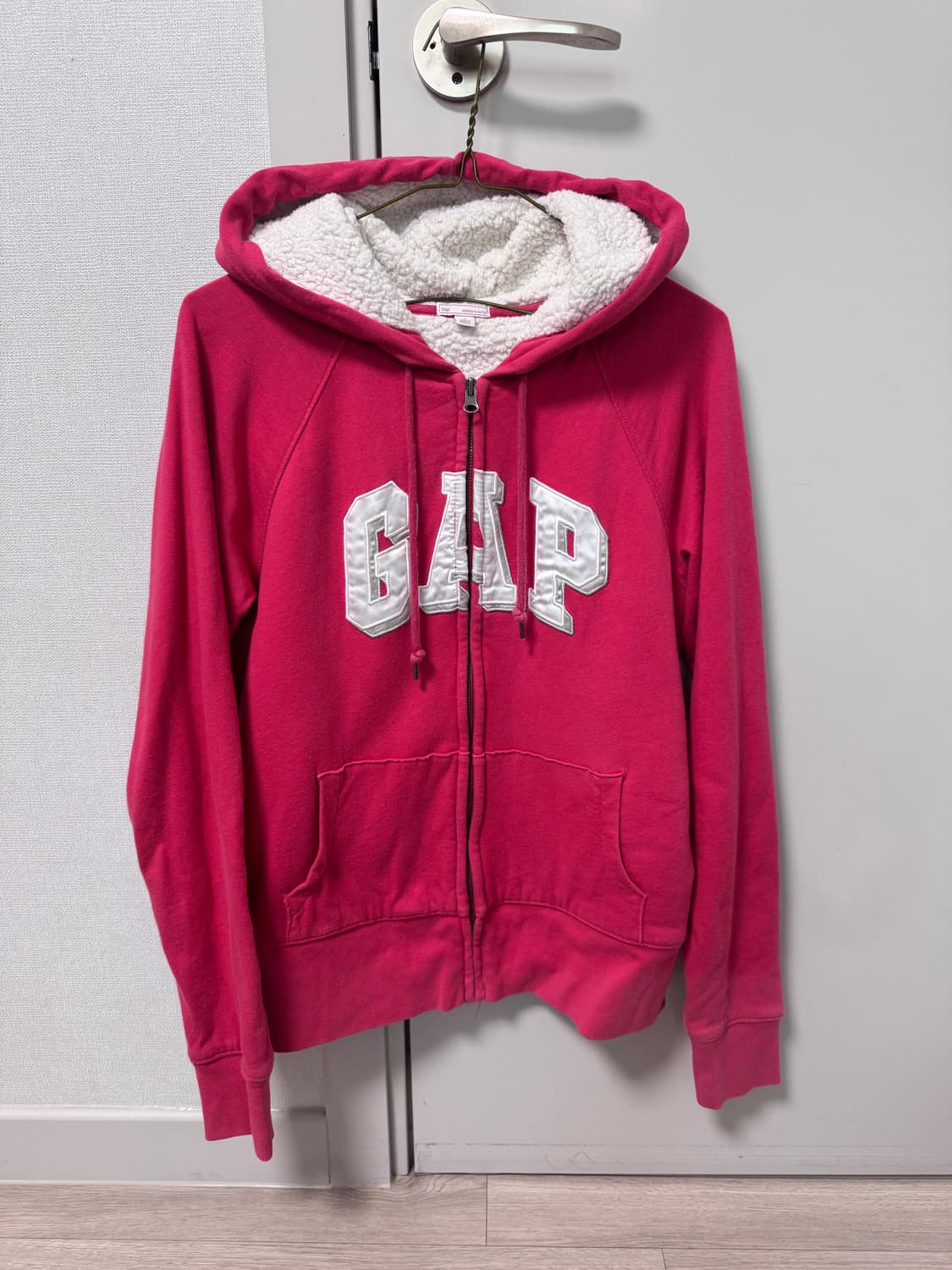 갭 3D 로고 양털 핑크 후드집업 상품이미지2
