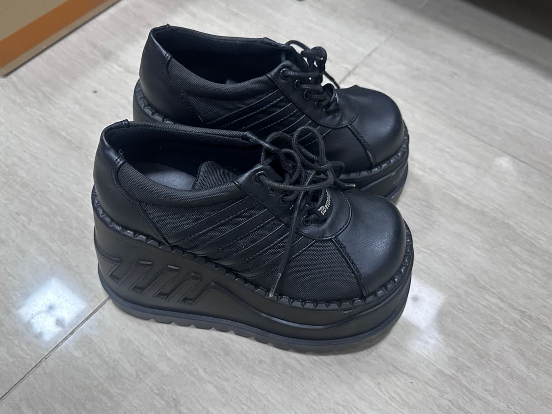 데모니아 스톰프 235~240 상품이미지1