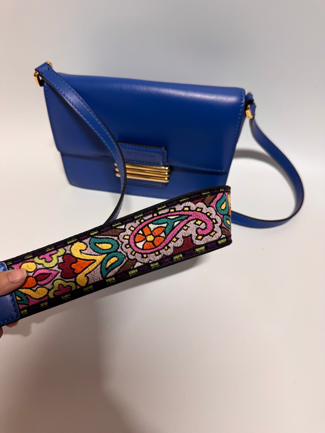 에트로 블루 크로스백 상품이미지3