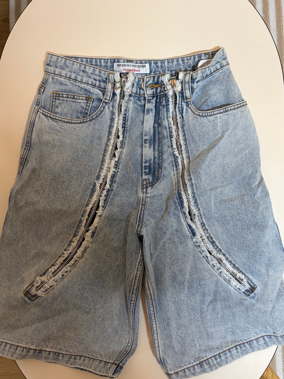 더뮤지엄비지터 버뮤다팬츠 상품이미지1