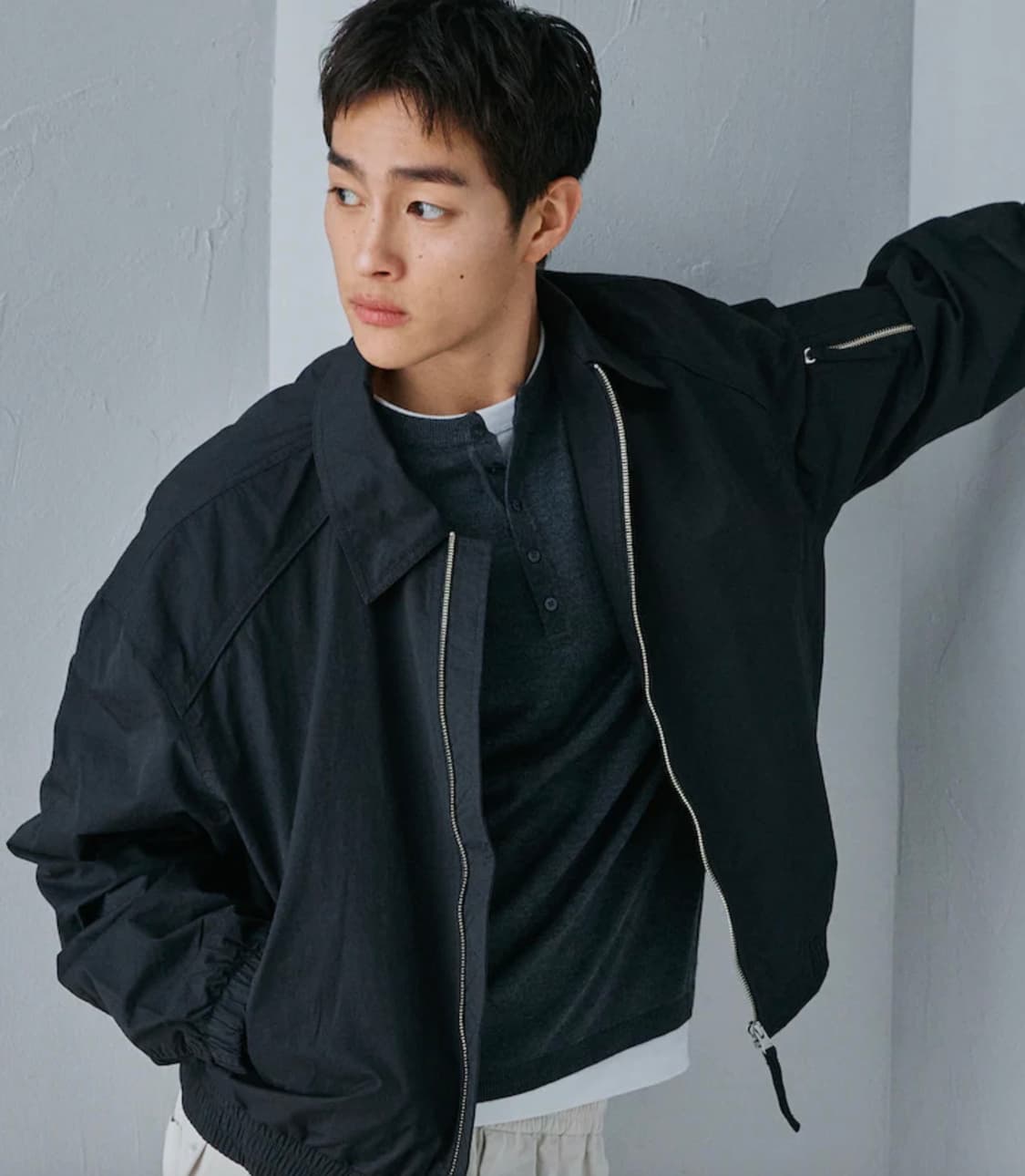 [홍태준•착용] 에잇세컨즈 솔리드 헨리넥 버튼 니트 상품이미지4